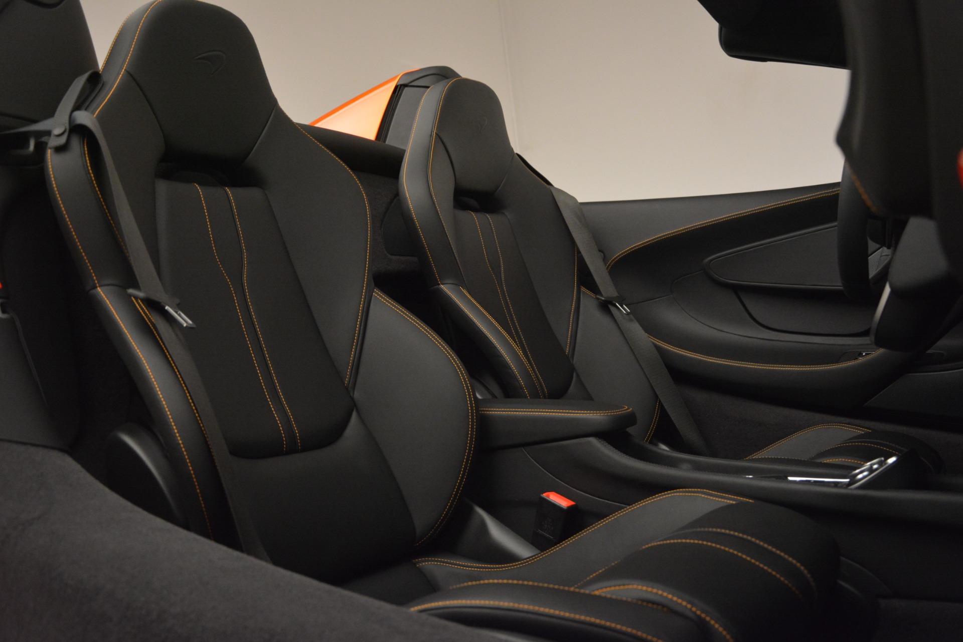 New-2019-McLaren-570S-Spider-Convertible