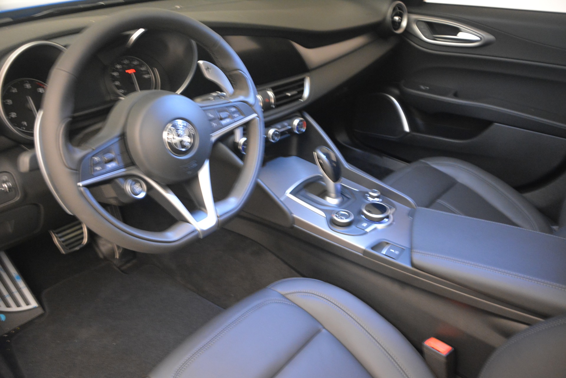 New-2019-Alfa-Romeo-Giulia-Sport-Q4