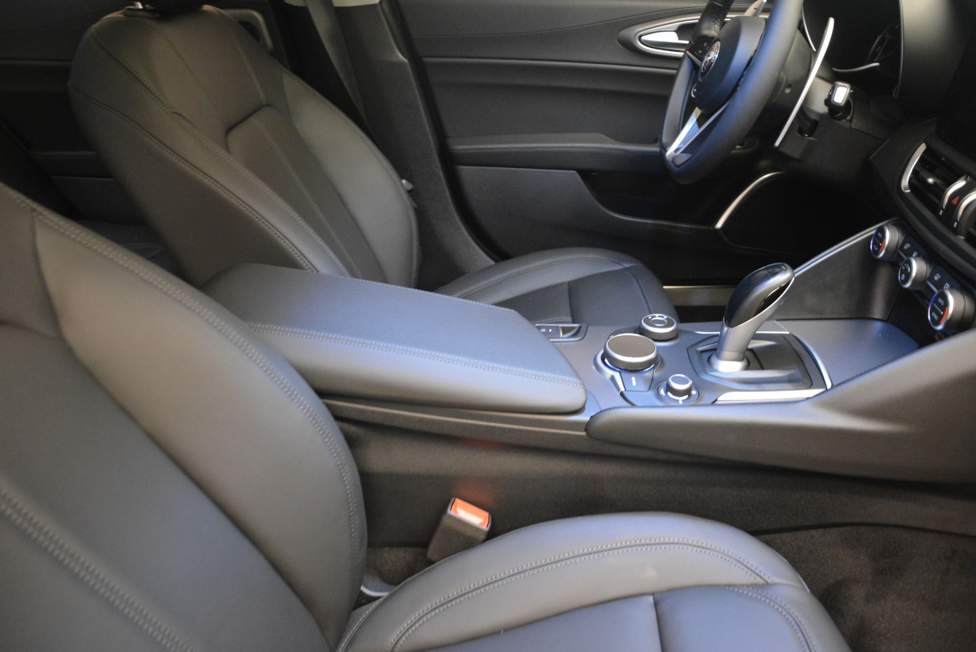 New-2019-Alfa-Romeo-Giulia-Sport-Q4