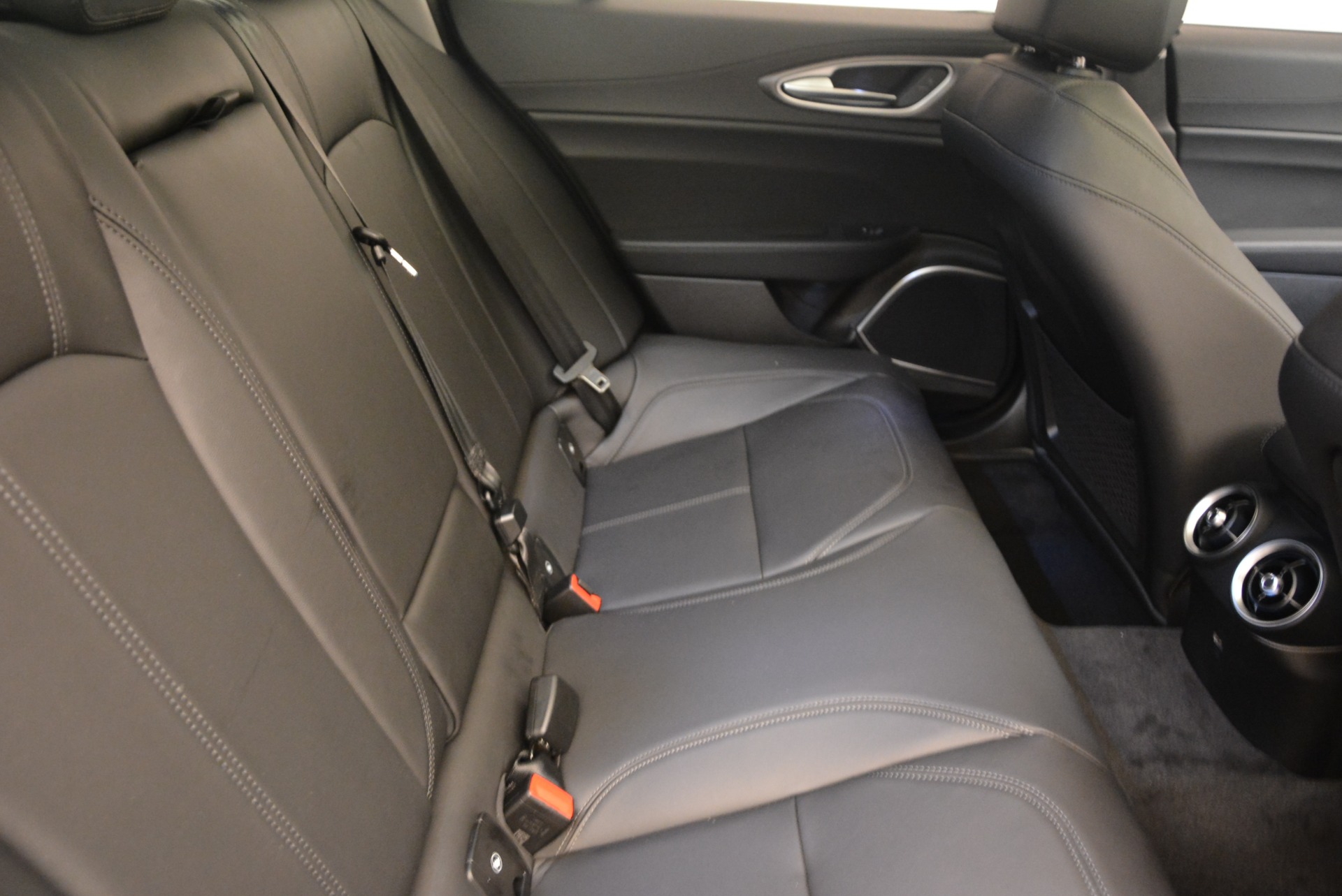 New-2019-Alfa-Romeo-Giulia-Sport-Q4