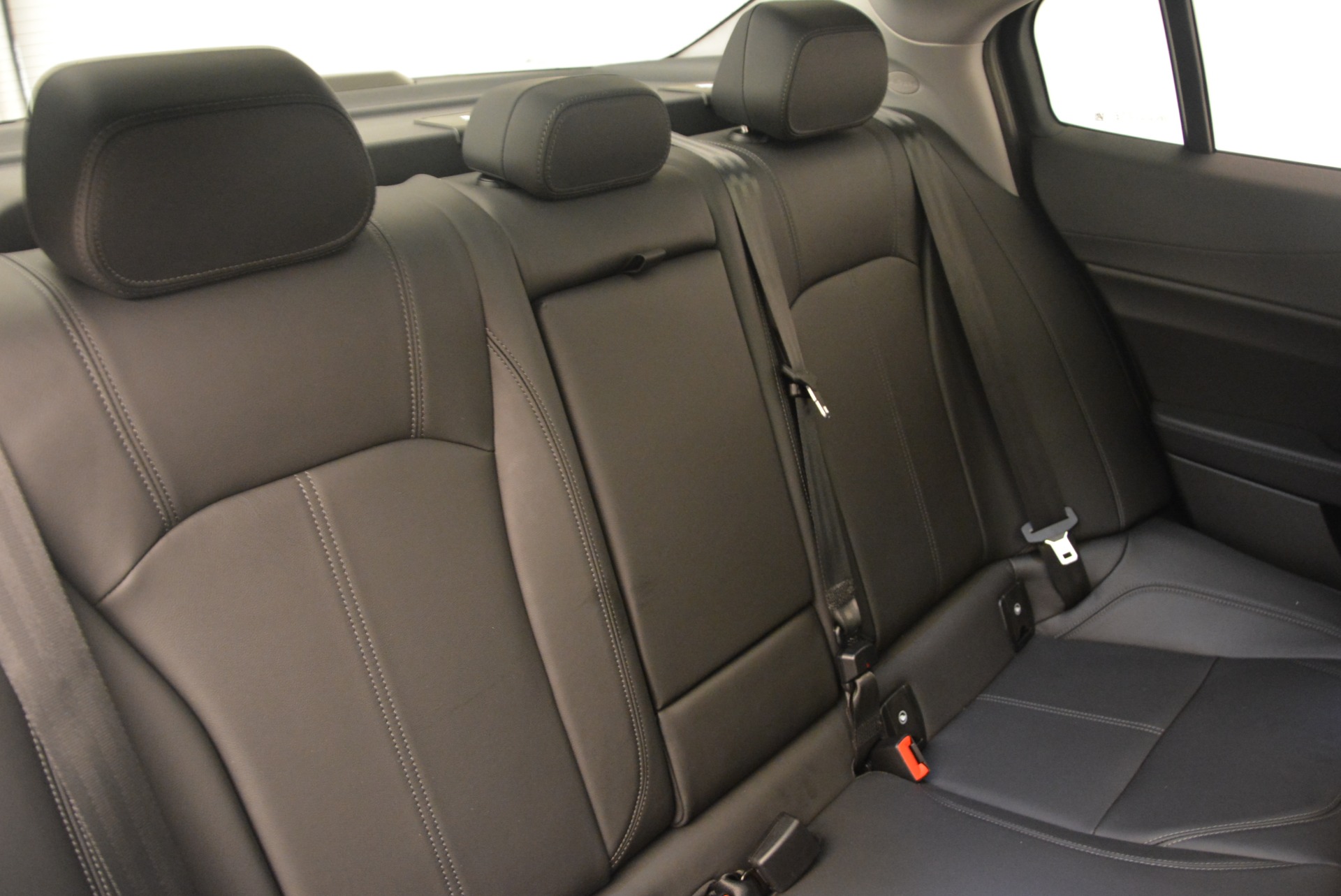 New-2019-Alfa-Romeo-Giulia-Sport-Q4