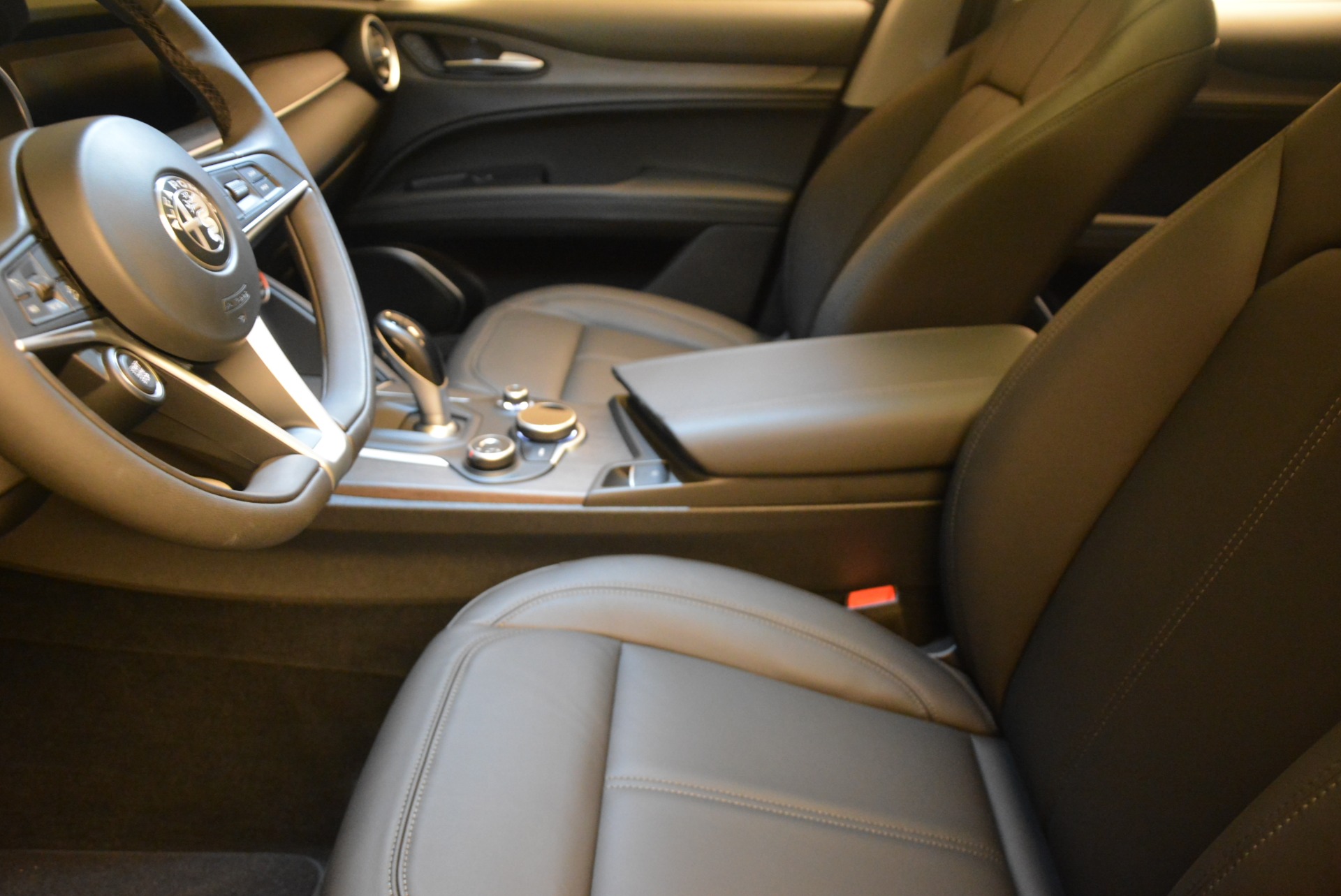 New-2019-Alfa-Romeo-Stelvio-Ti-Q4