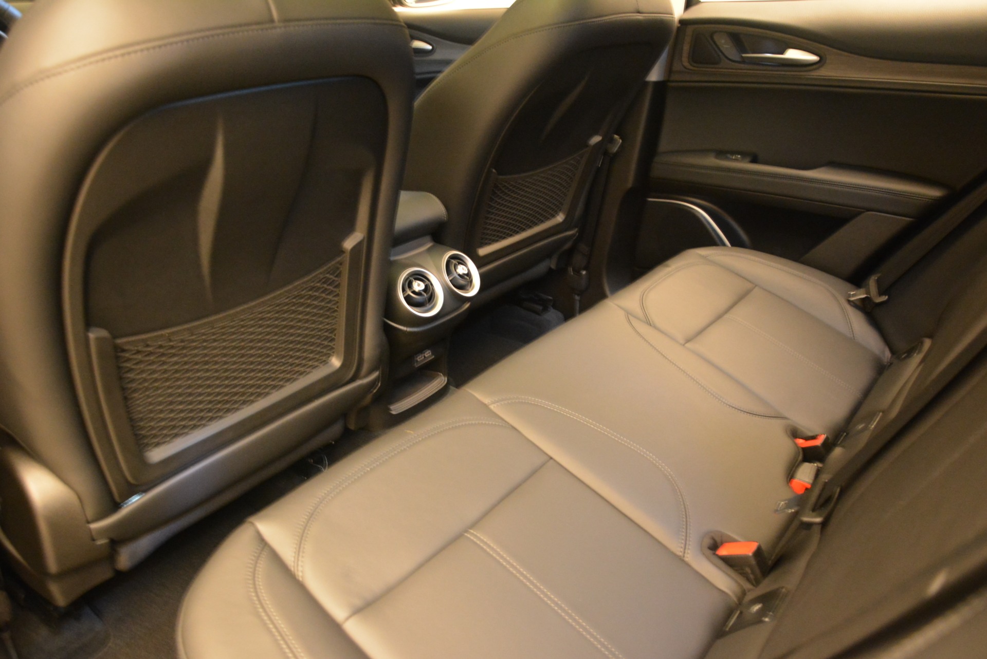 New-2019-Alfa-Romeo-Stelvio-Ti-Q4