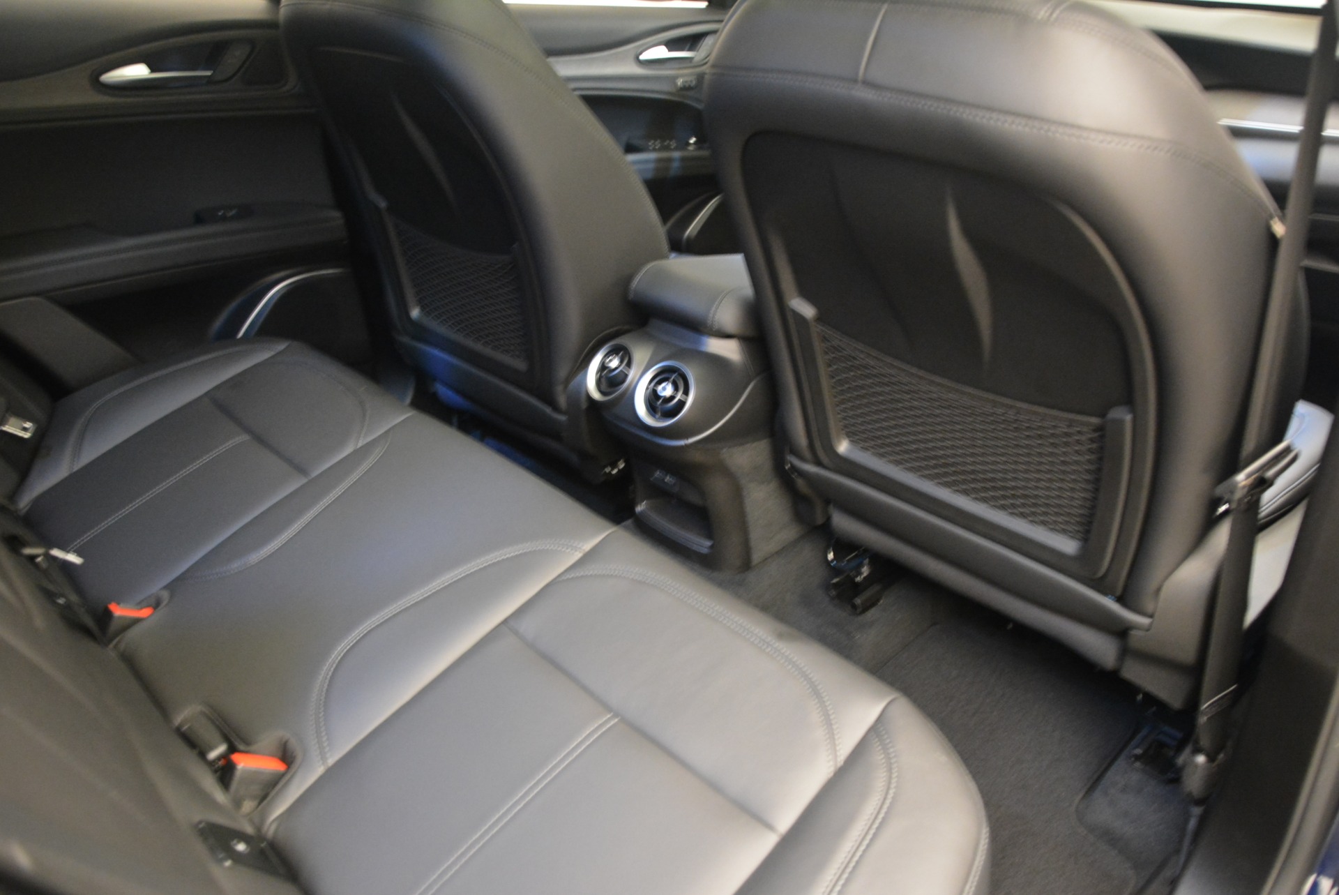 New-2019-Alfa-Romeo-Stelvio-Ti-Q4