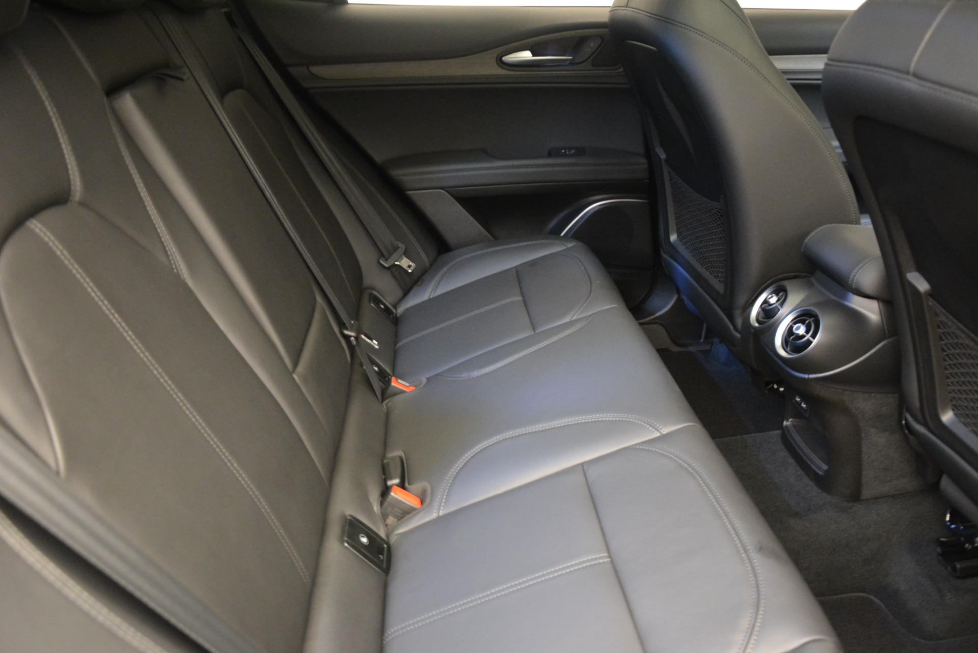 New-2019-Alfa-Romeo-Stelvio-Ti-Q4