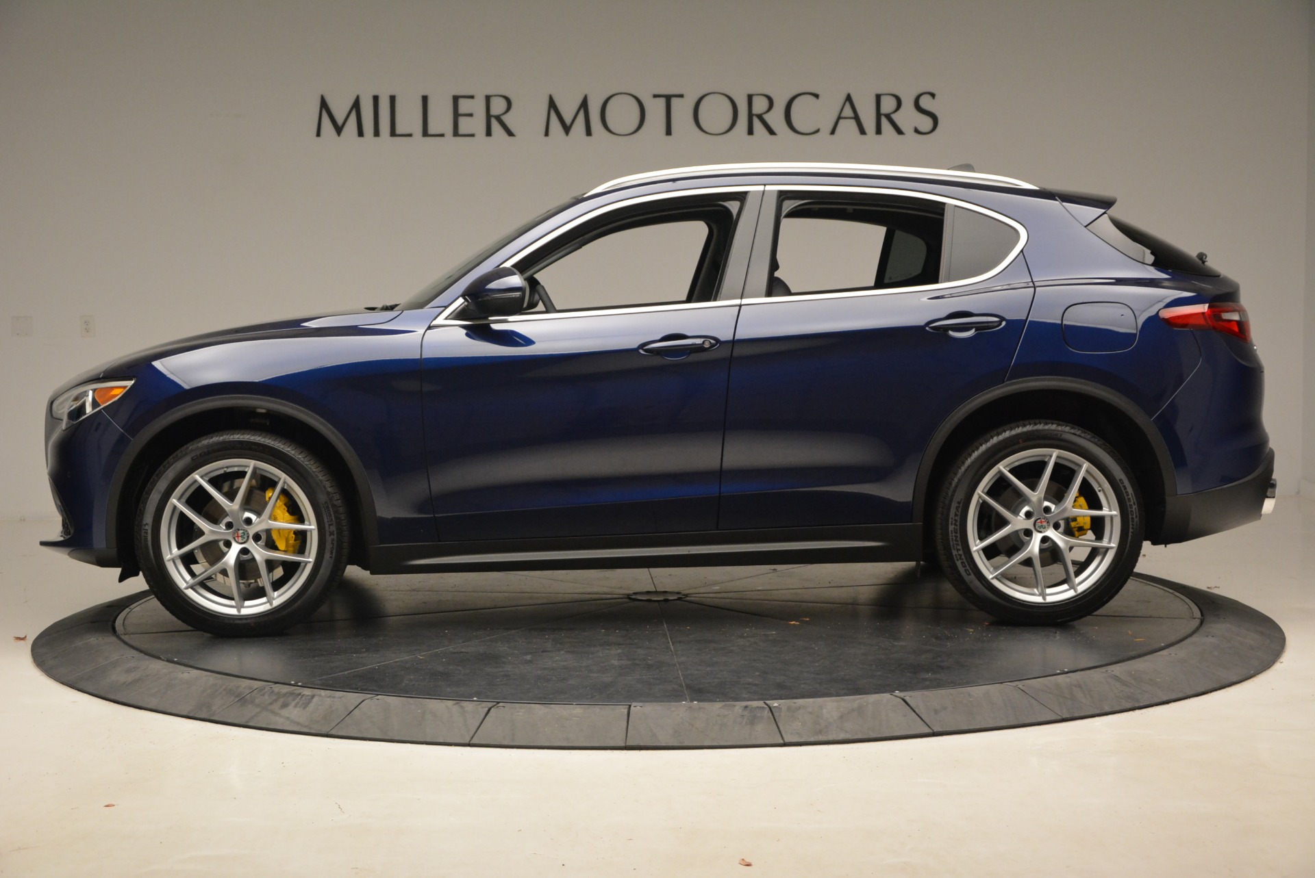 New-2019-Alfa-Romeo-Stelvio-Ti-Q4