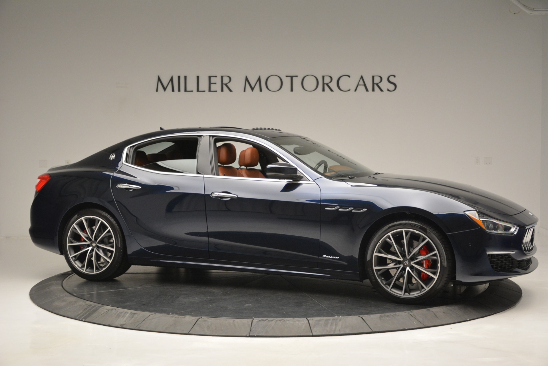 New-2019-Maserati-Ghibli-S-Q4-GranLusso