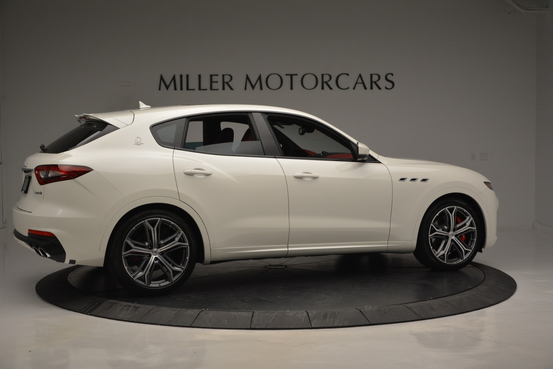 New-2019-Maserati-Levante-GTS