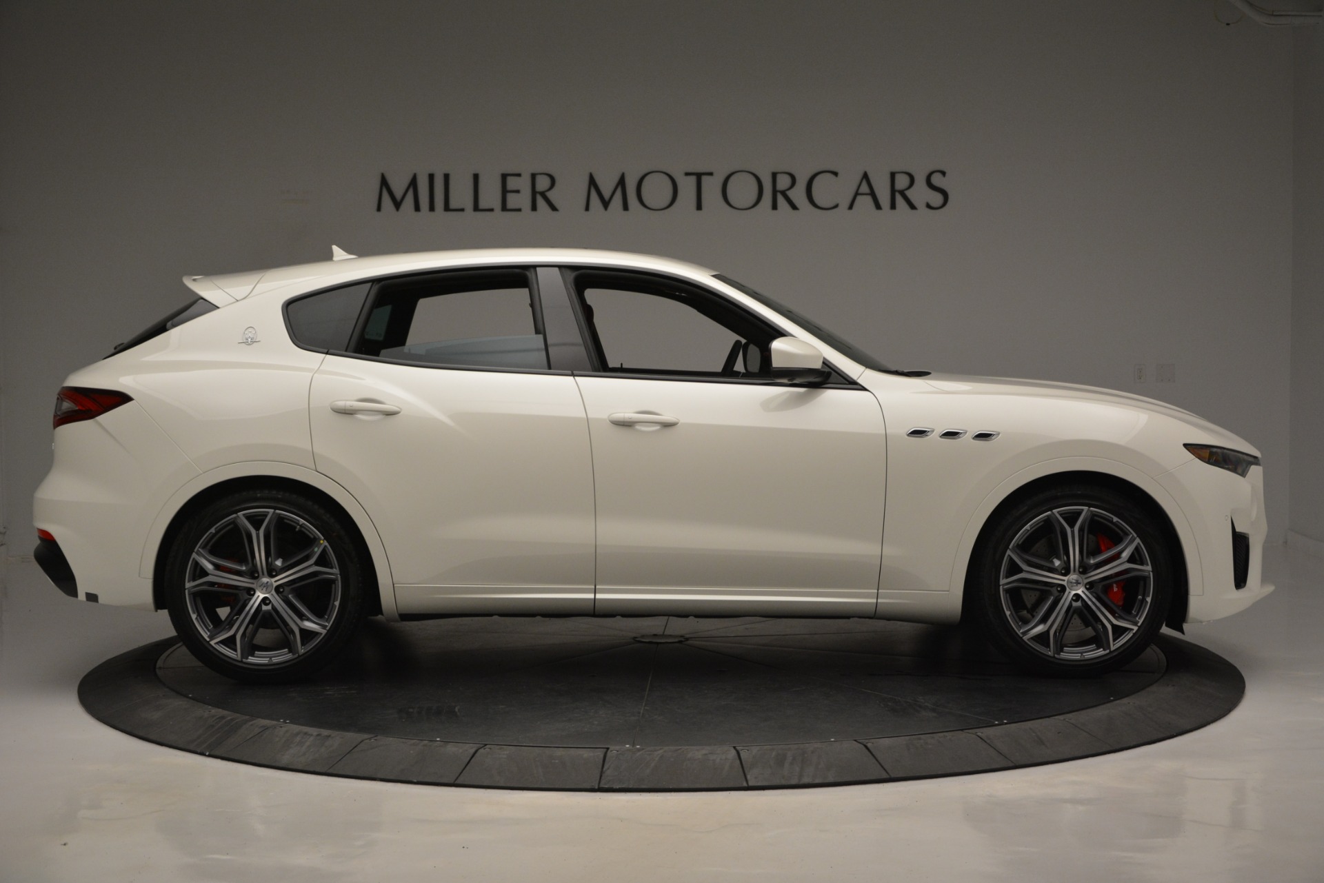 New-2019-Maserati-Levante-GTS
