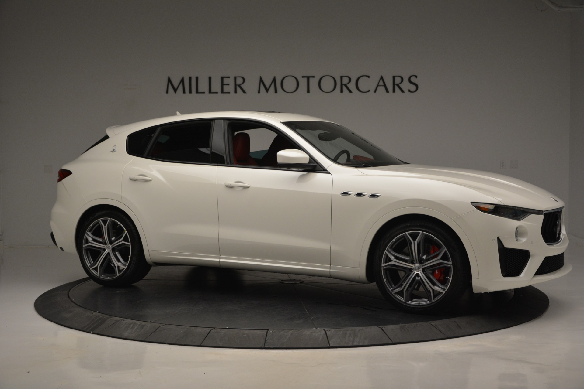New-2019-Maserati-Levante-GTS