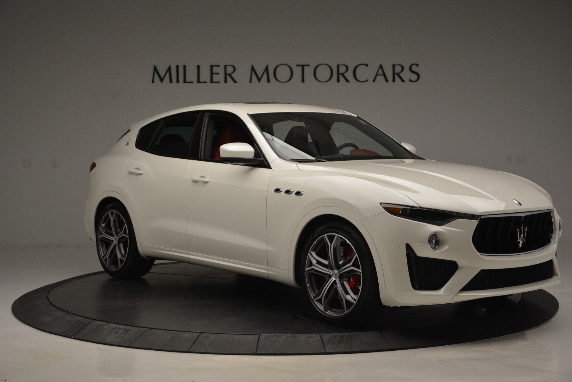 New-2019-Maserati-Levante-GTS