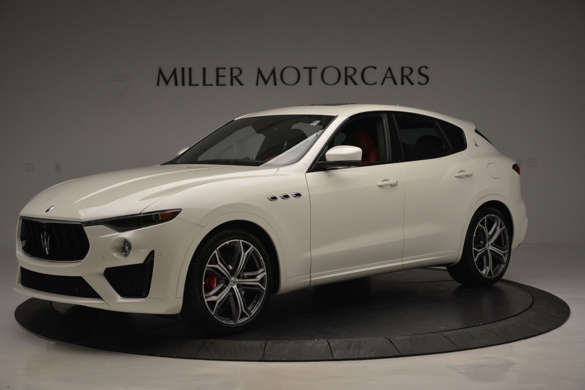 New-2019-Maserati-Levante-GTS