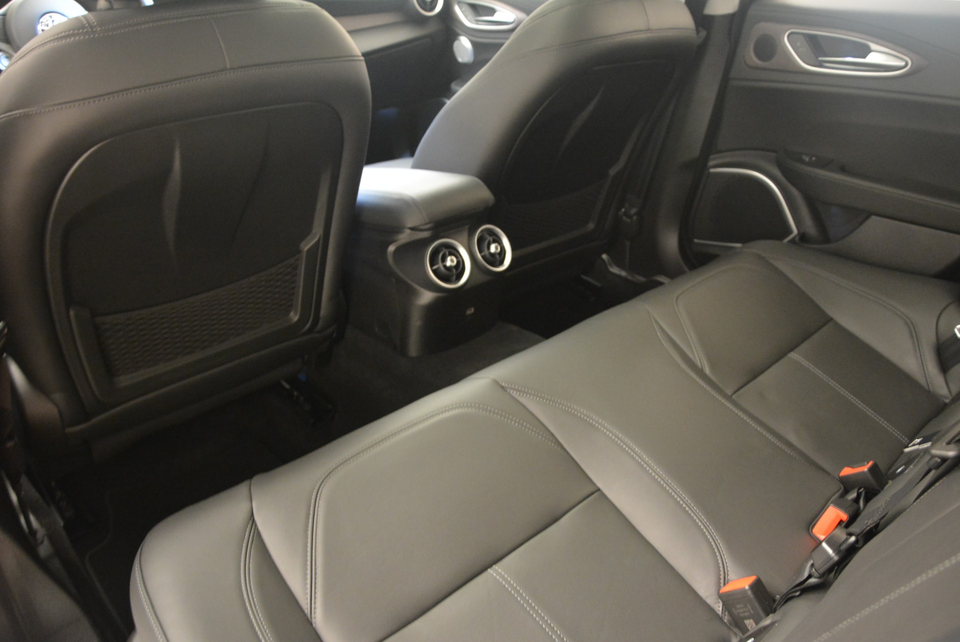 New-2019-Alfa-Romeo-Giulia-Sport-Q4