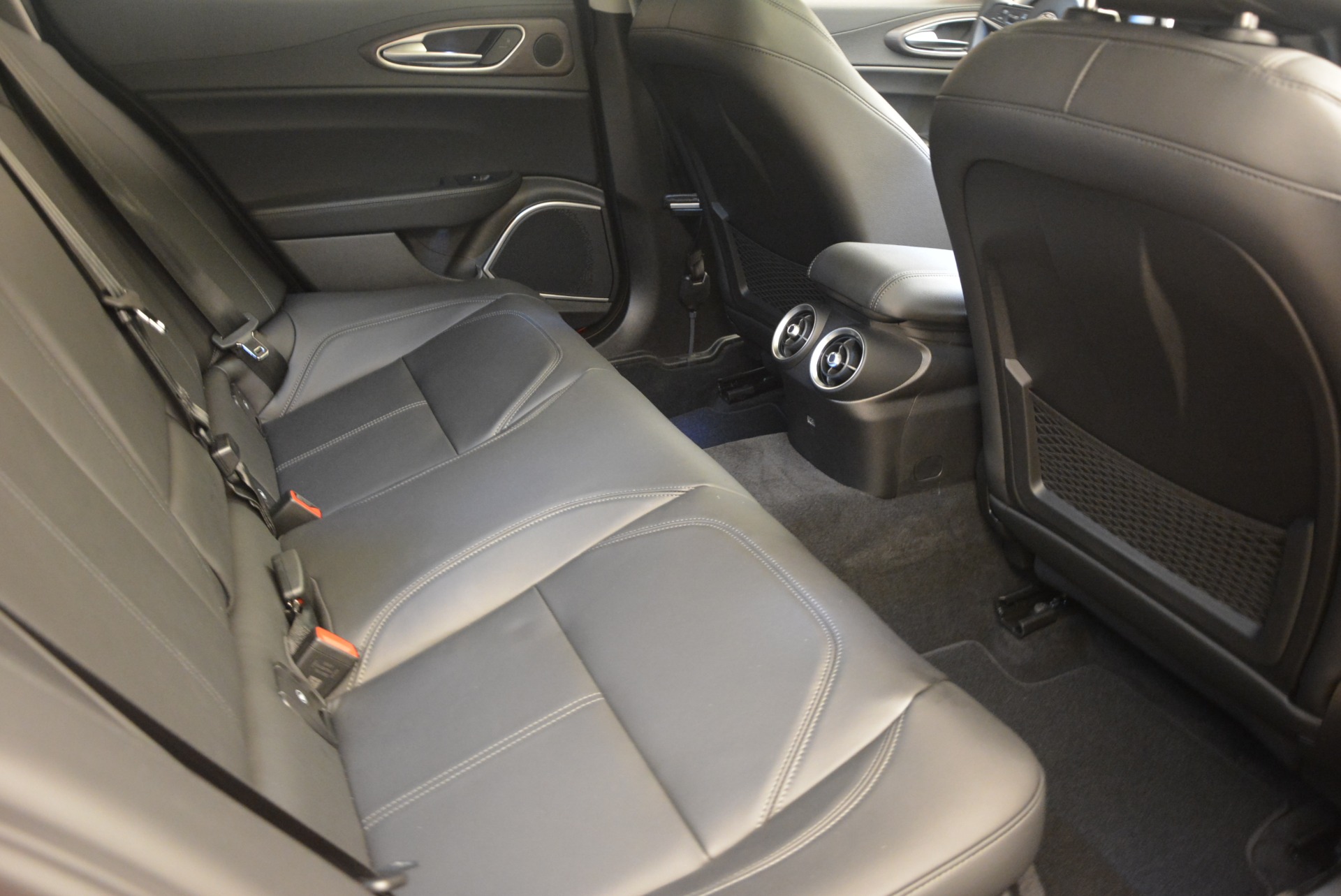 New-2019-Alfa-Romeo-Giulia-Sport-Q4