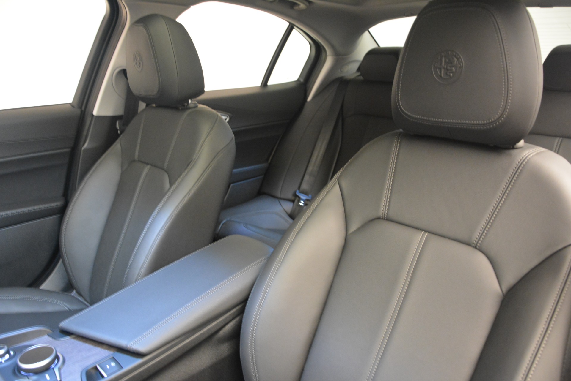 New-2019-Alfa-Romeo-Giulia-Sport-Q4