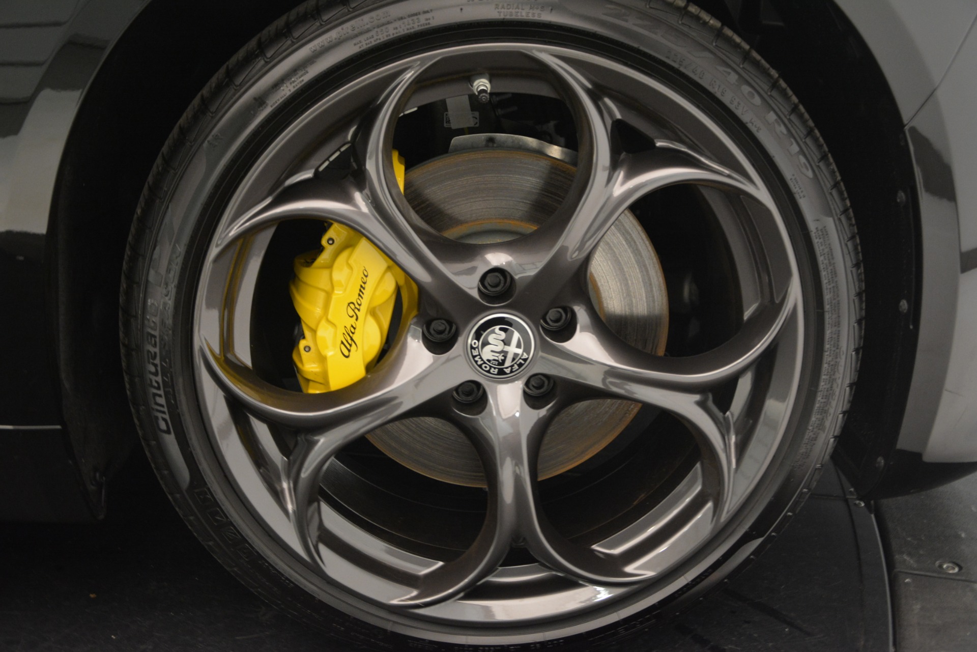 New-2019-Alfa-Romeo-Giulia-Sport-Q4