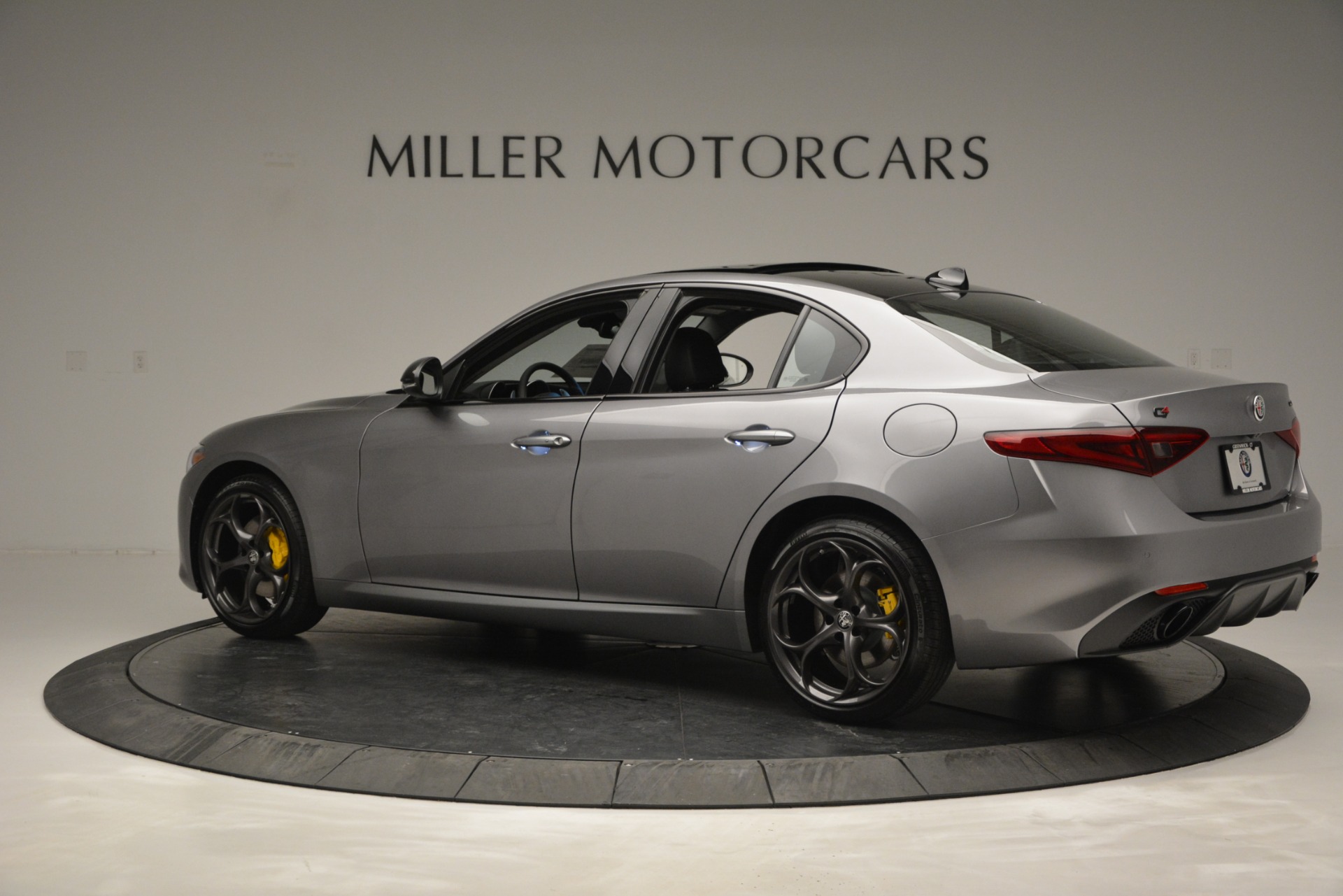 New-2019-Alfa-Romeo-Giulia-Sport-Q4