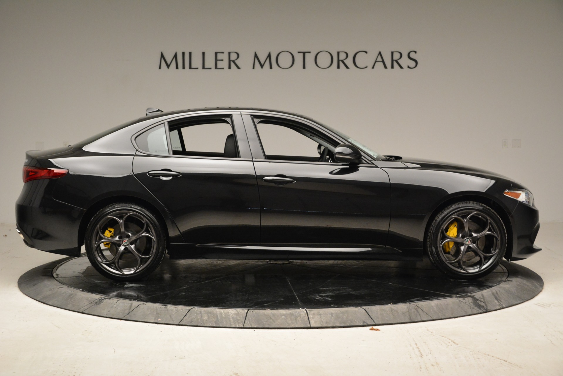 New-2019-Alfa-Romeo-Giulia-Ti-Sport-Q4