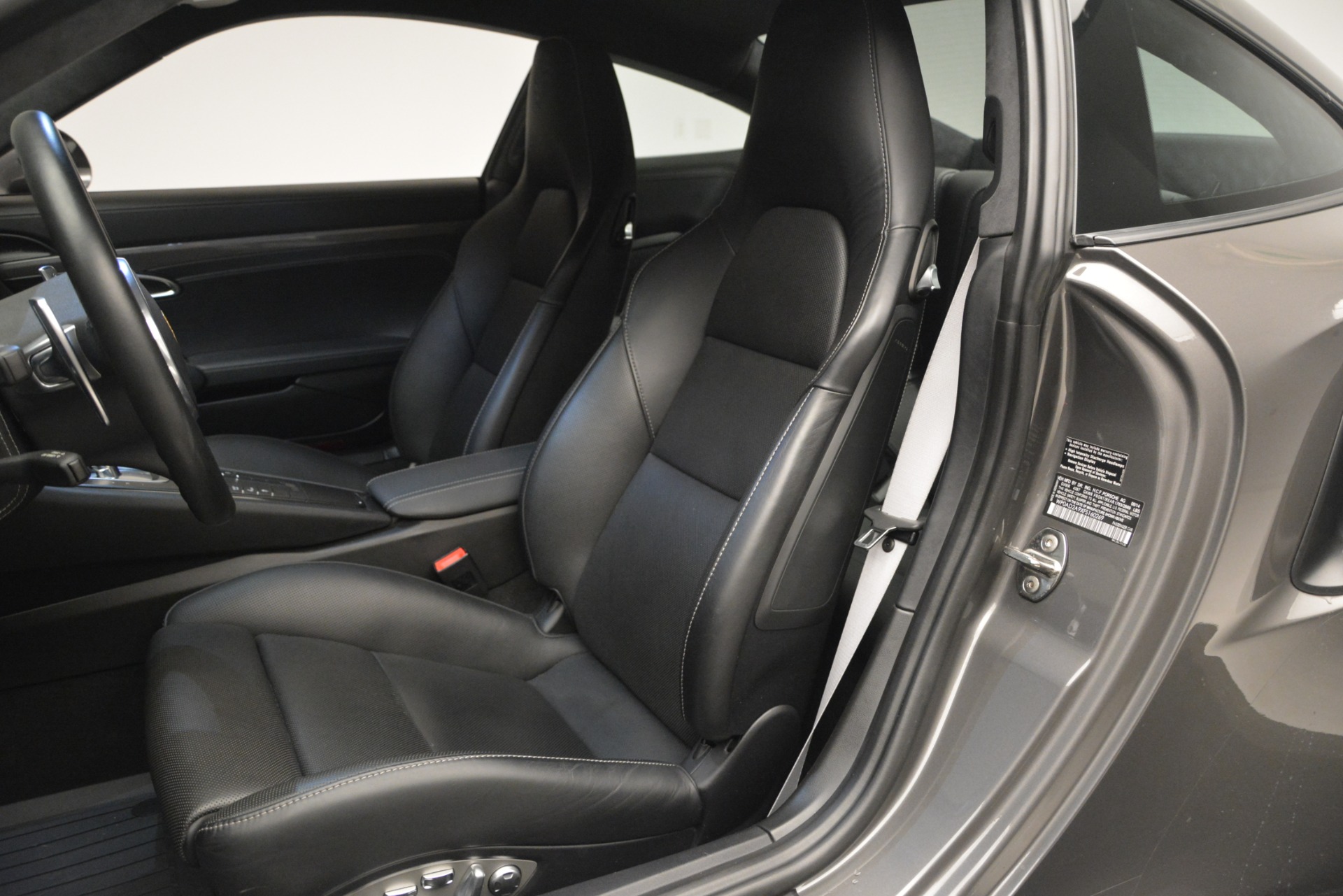 Used-2015-Porsche-911-Turbo-S