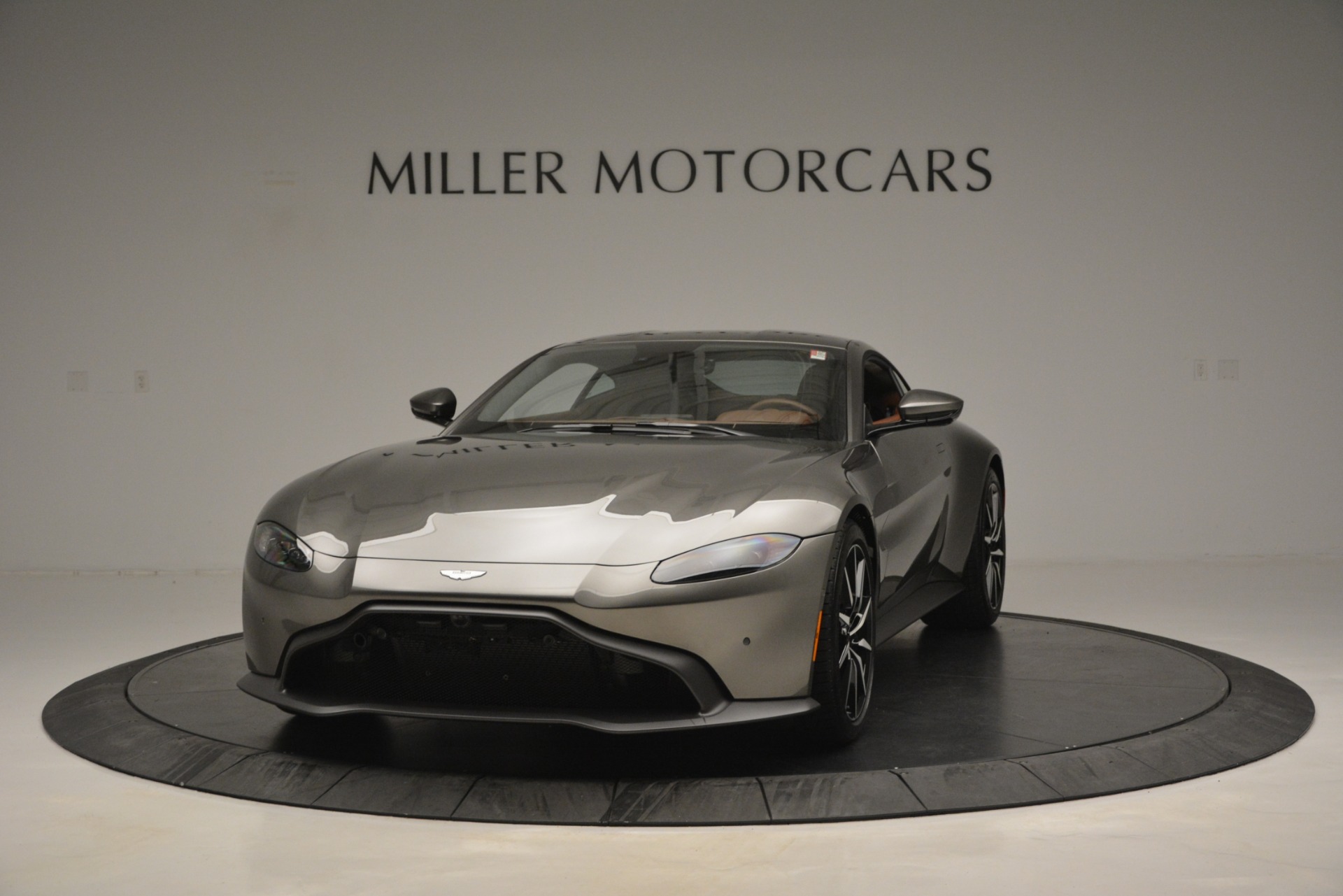 Used-2019-Aston-Martin-Vantage