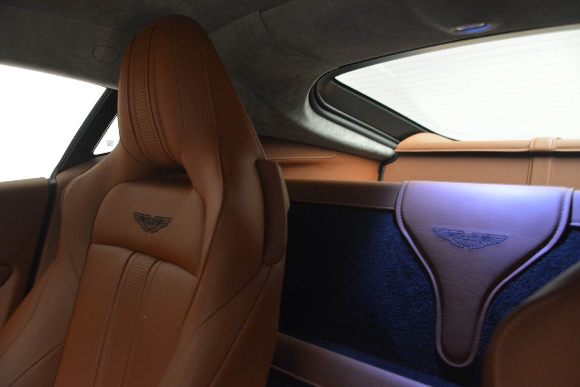 Used-2019-Aston-Martin-Vantage