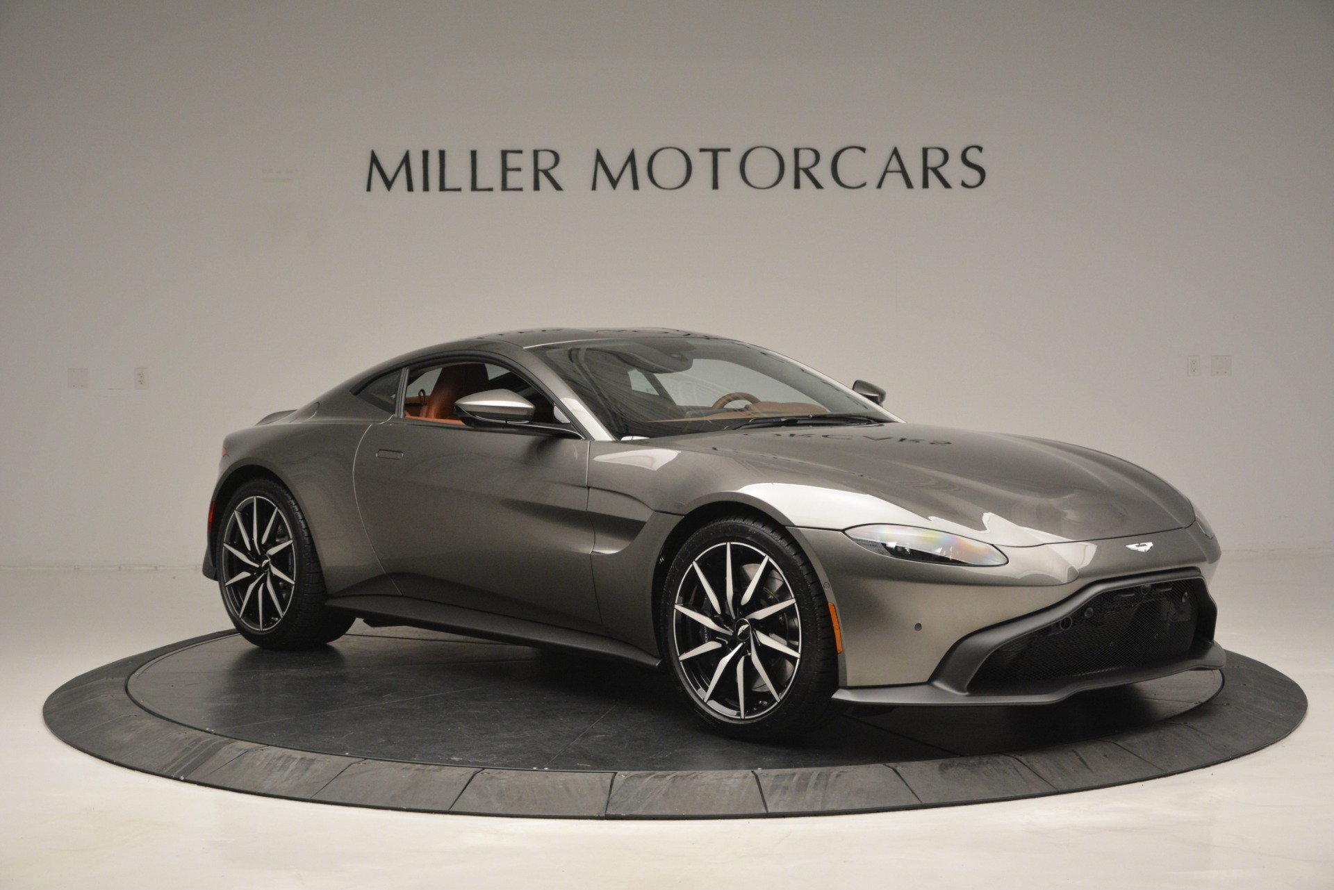 Used-2019-Aston-Martin-Vantage