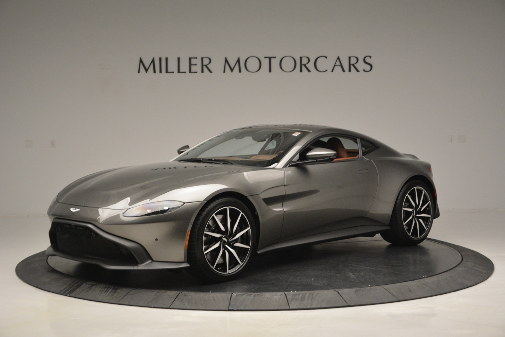 Used-2019-Aston-Martin-Vantage
