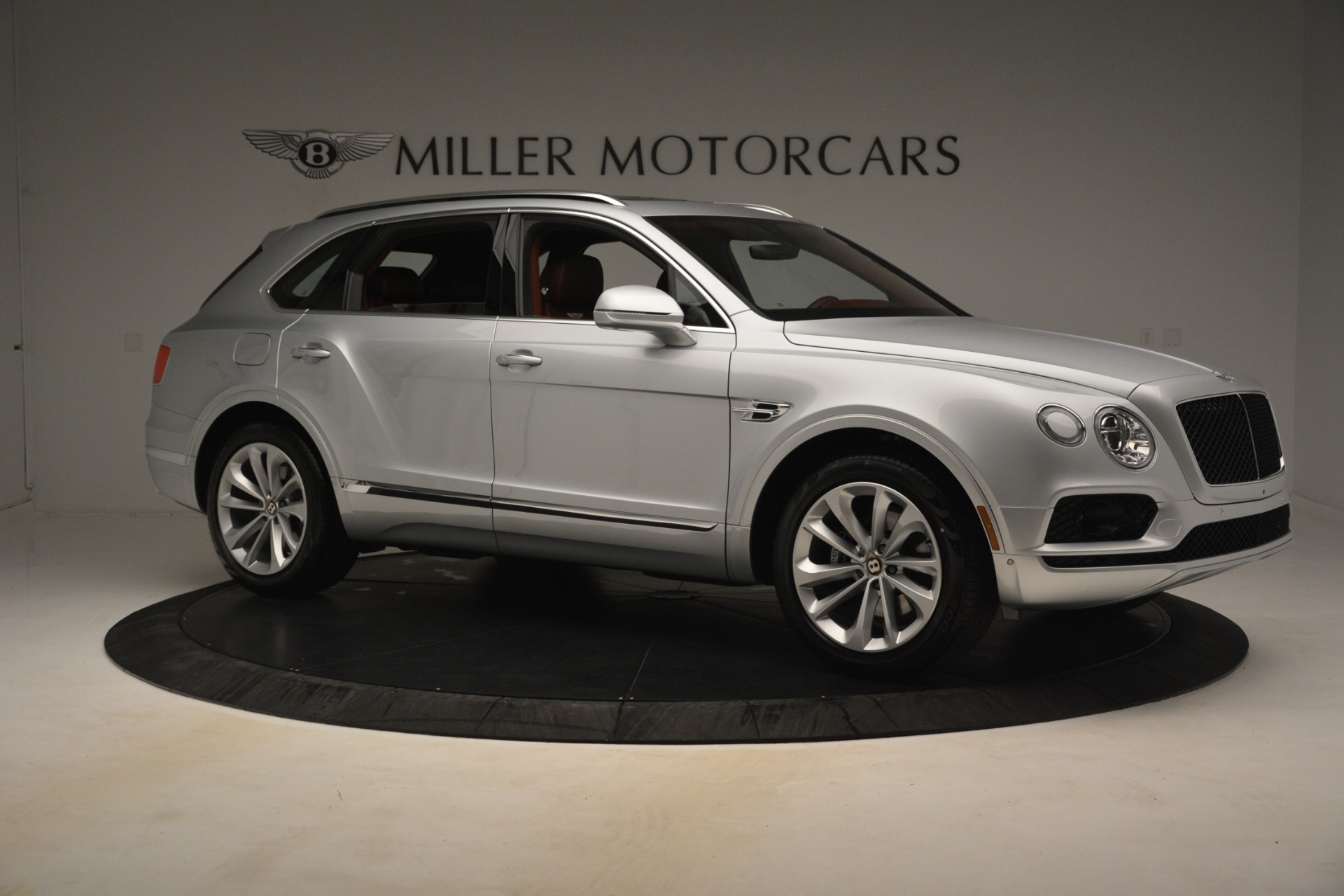New-2019-Bentley-Bentayga-V8