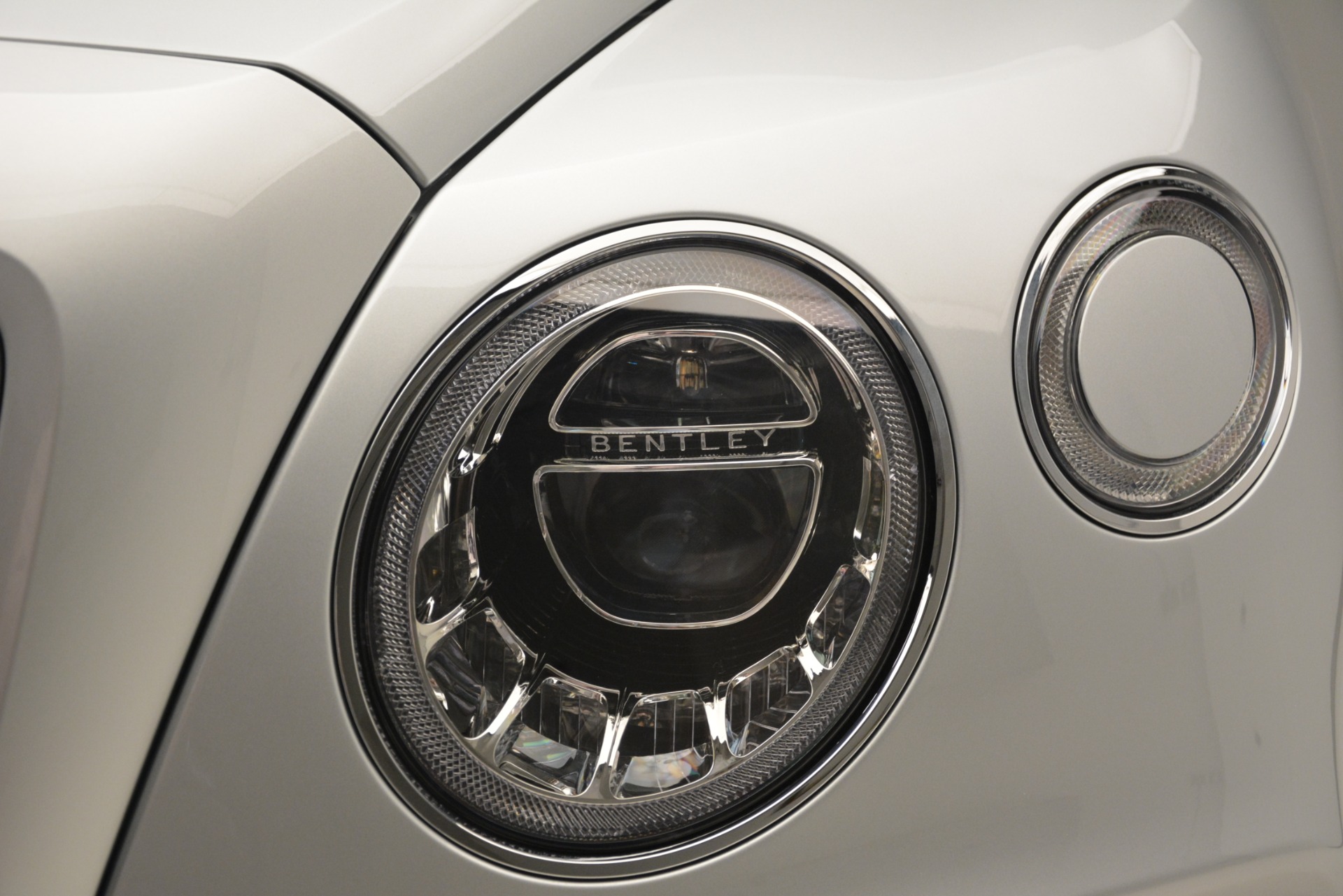 New-2019-Bentley-Bentayga-V8