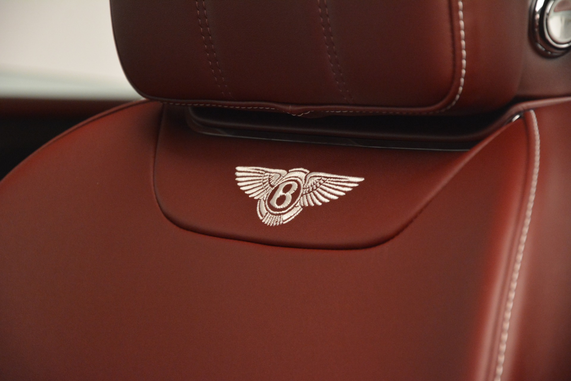 New-2019-Bentley-Bentayga-V8