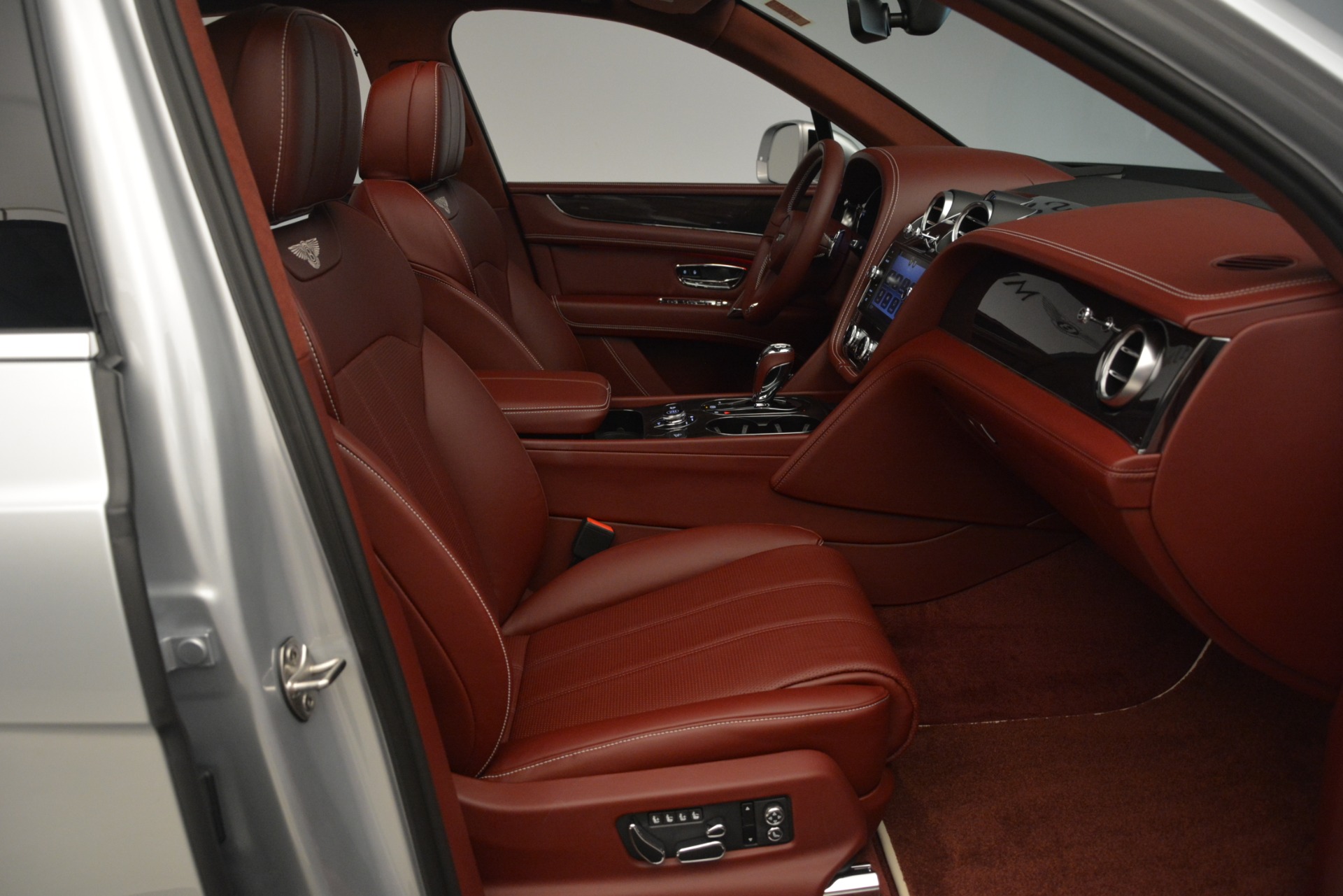 New-2019-Bentley-Bentayga-V8