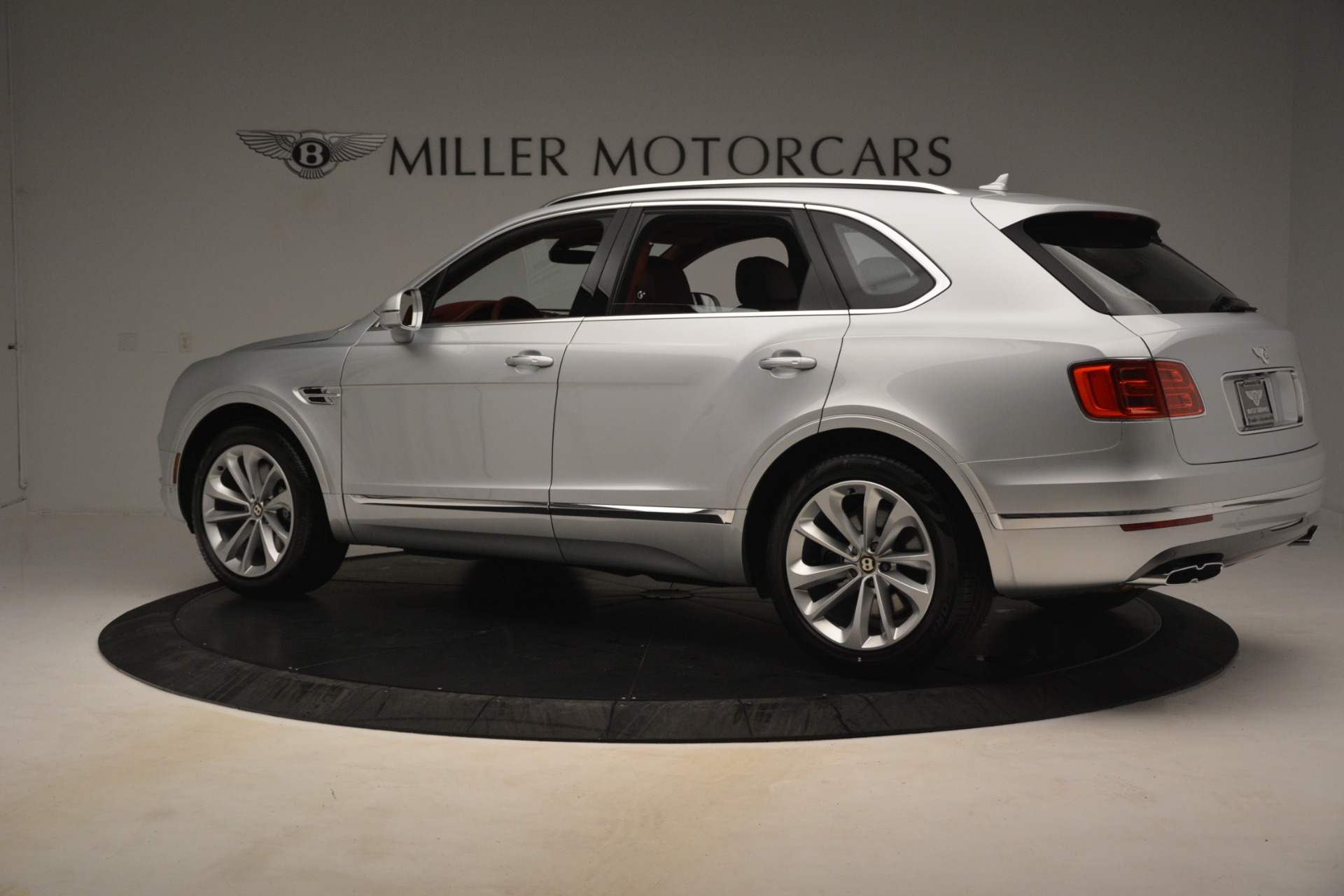 New-2019-Bentley-Bentayga-V8