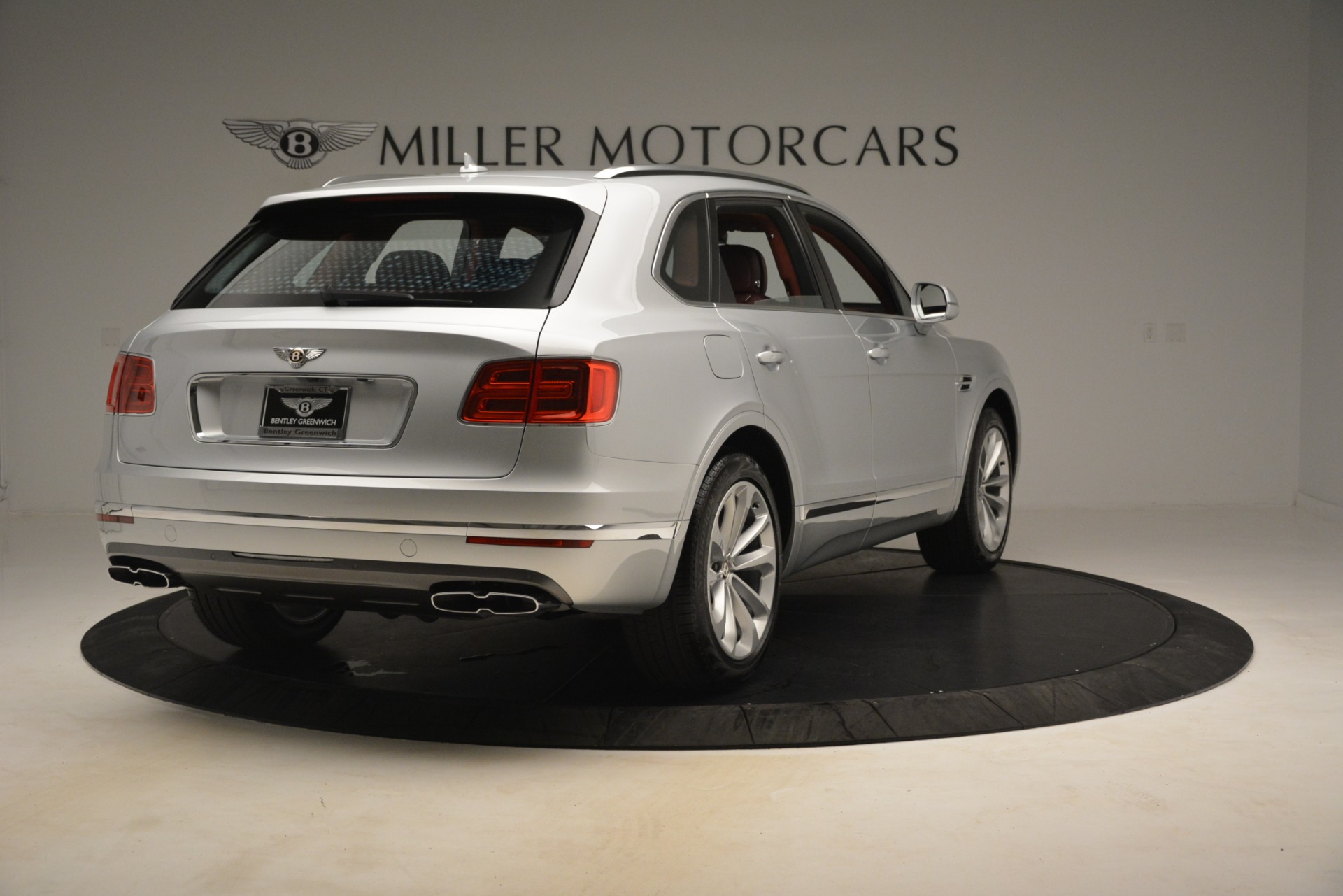 New-2019-Bentley-Bentayga-V8