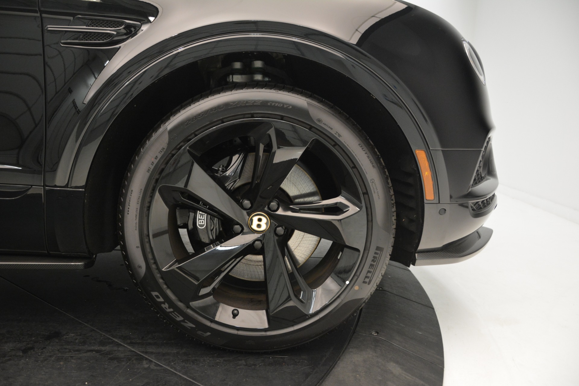 New-2019-Bentley-Bentayga-V8