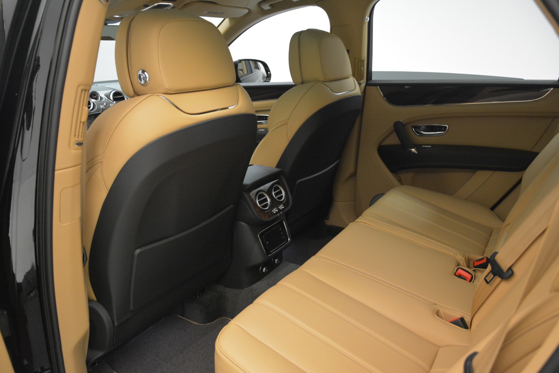 New-2019-Bentley-Bentayga-V8