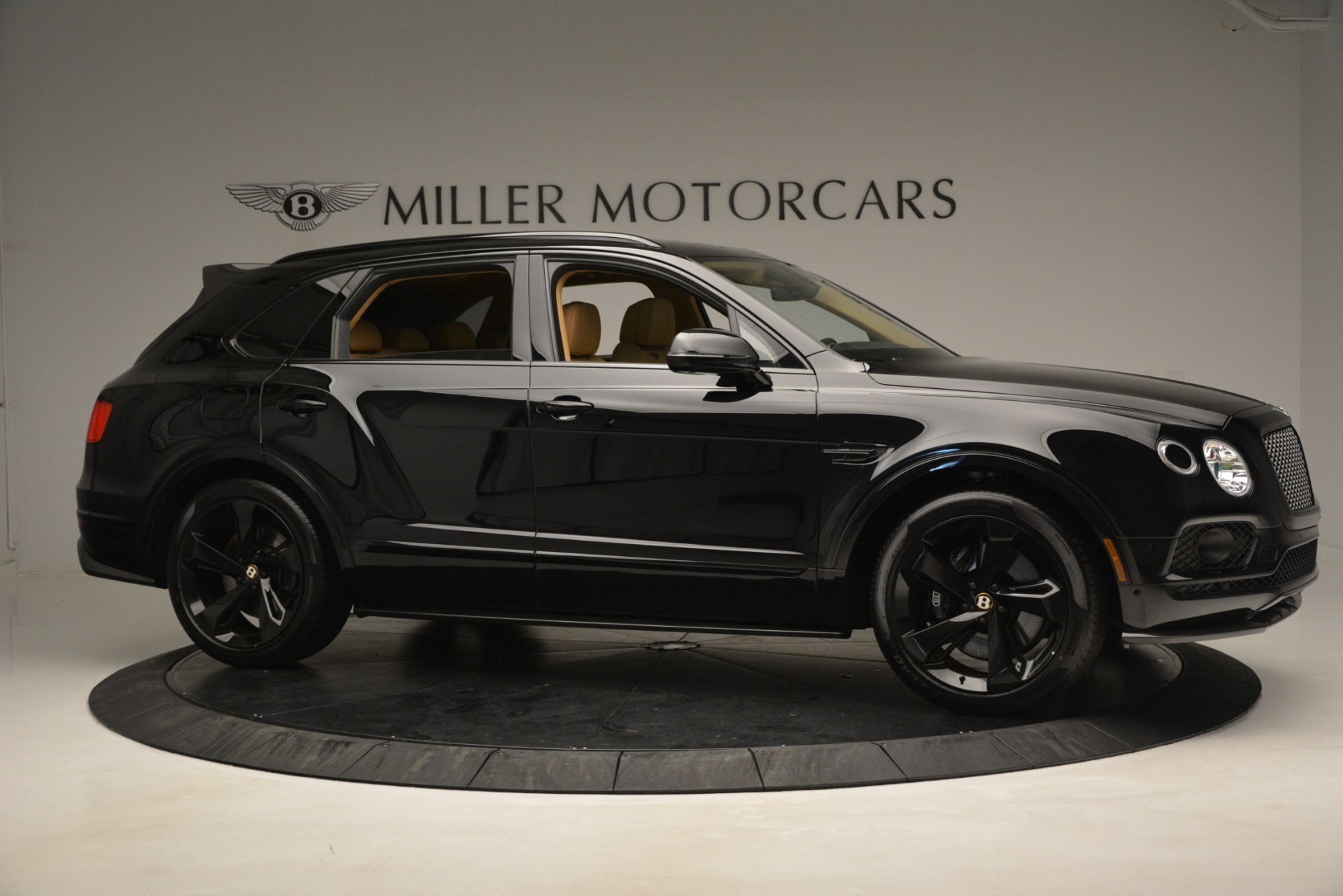 New-2019-Bentley-Bentayga-V8