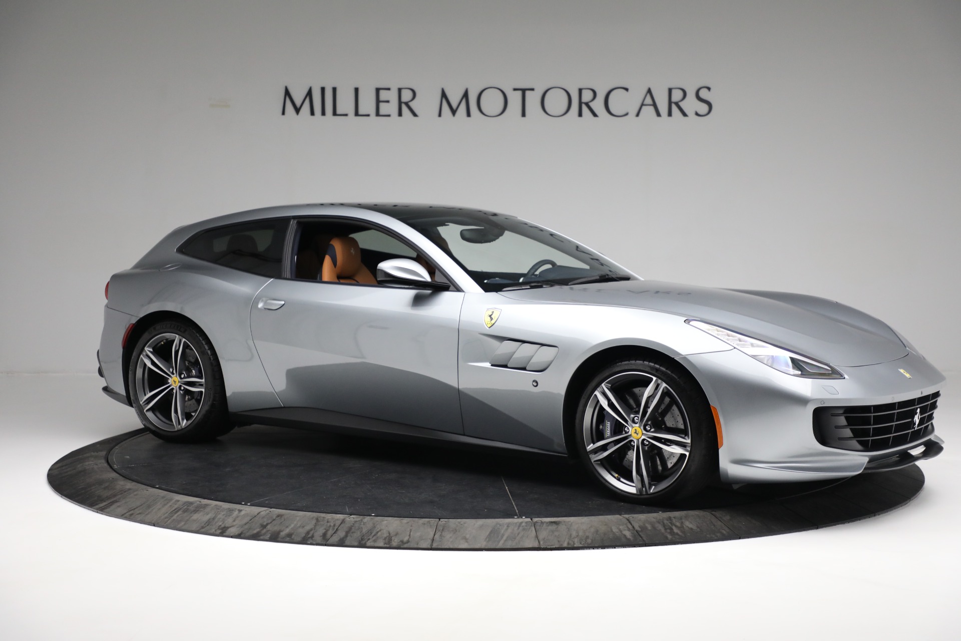 Used-2018-Ferrari-GTC4Lusso