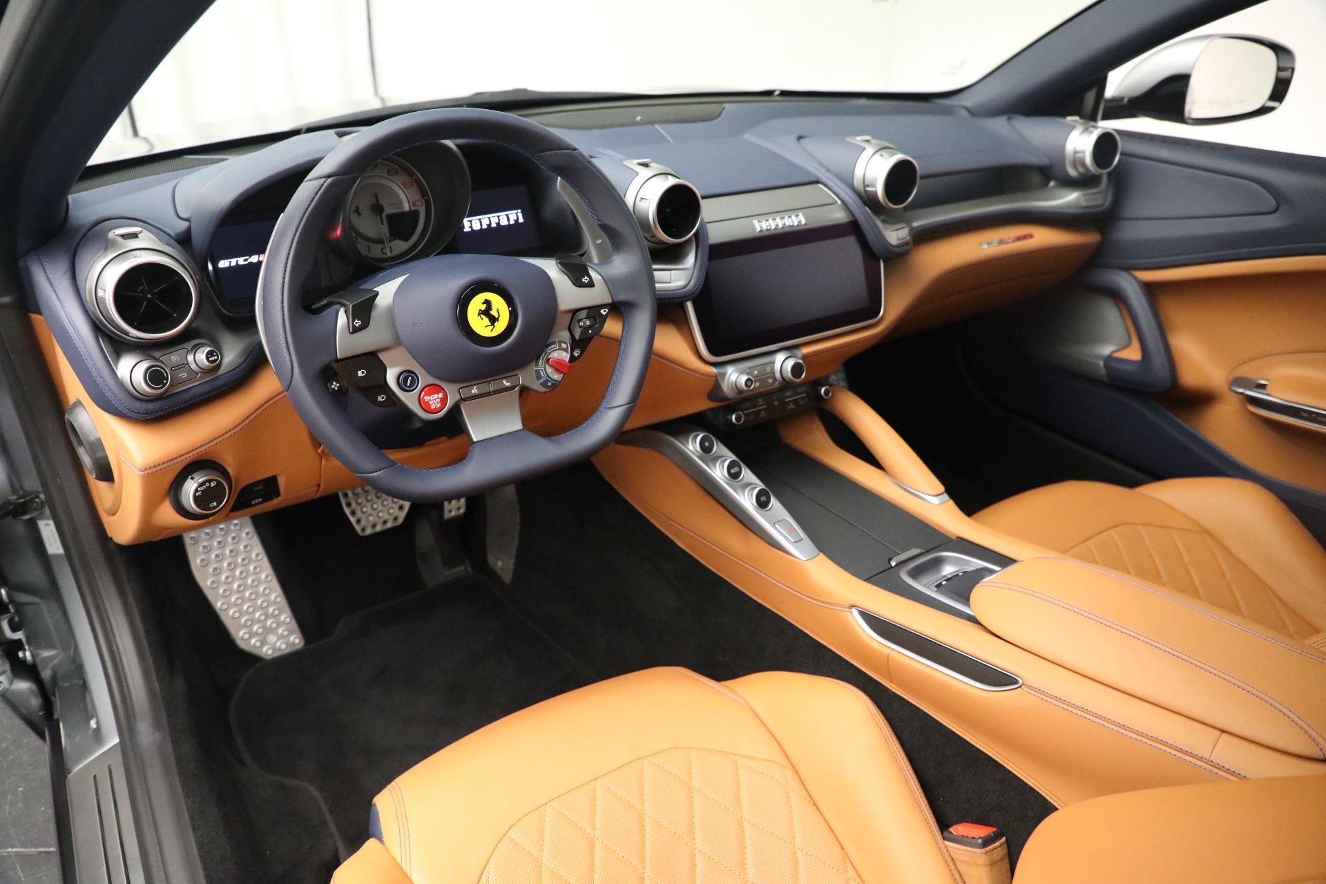 Used-2018-Ferrari-GTC4Lusso