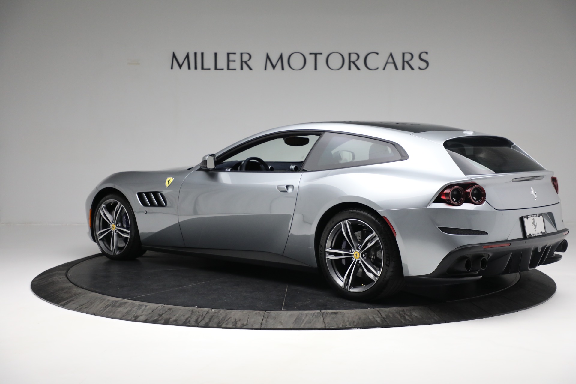 Used-2018-Ferrari-GTC4Lusso