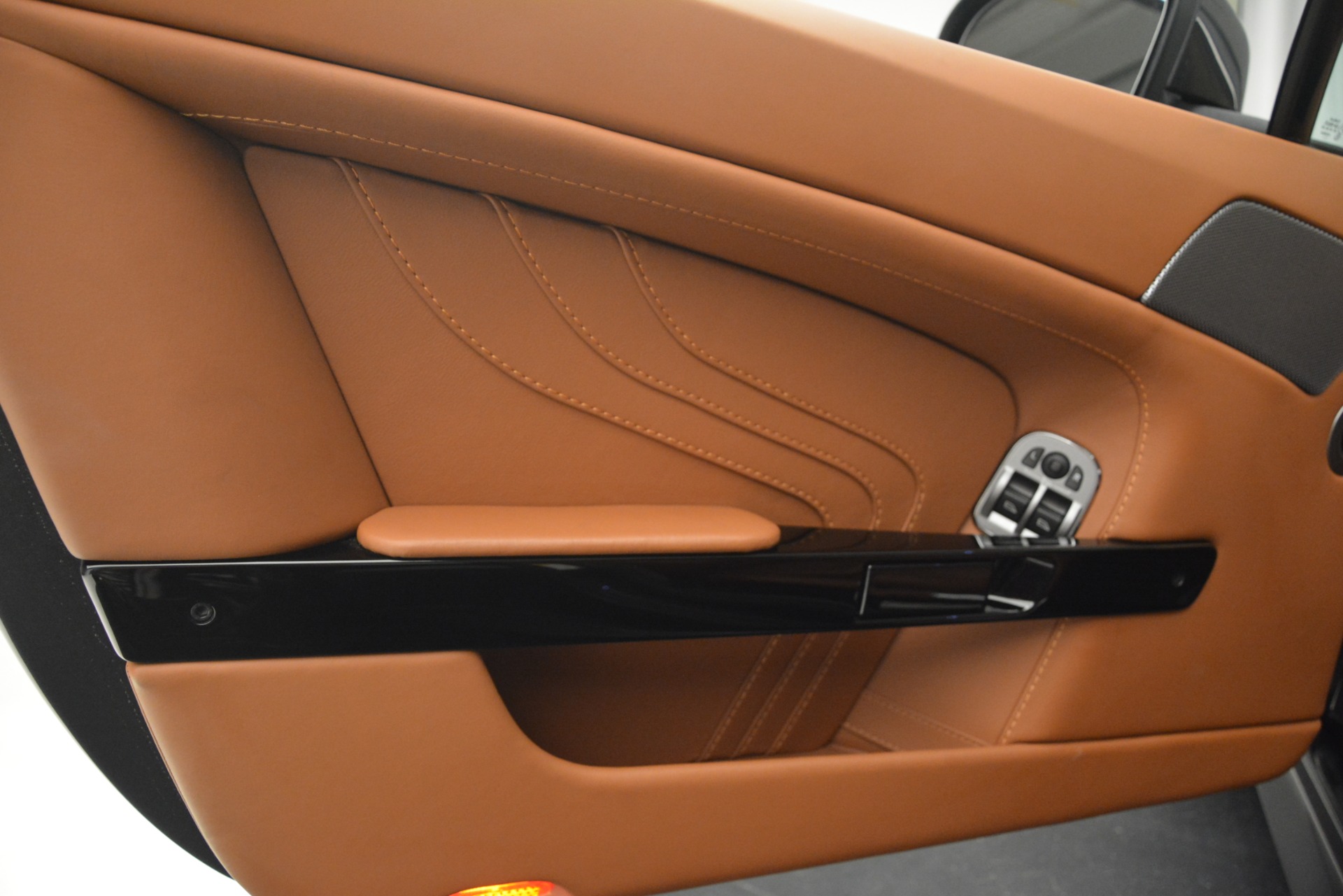 Used-2012-Aston-Martin-V8-Vantage-S-Coupe