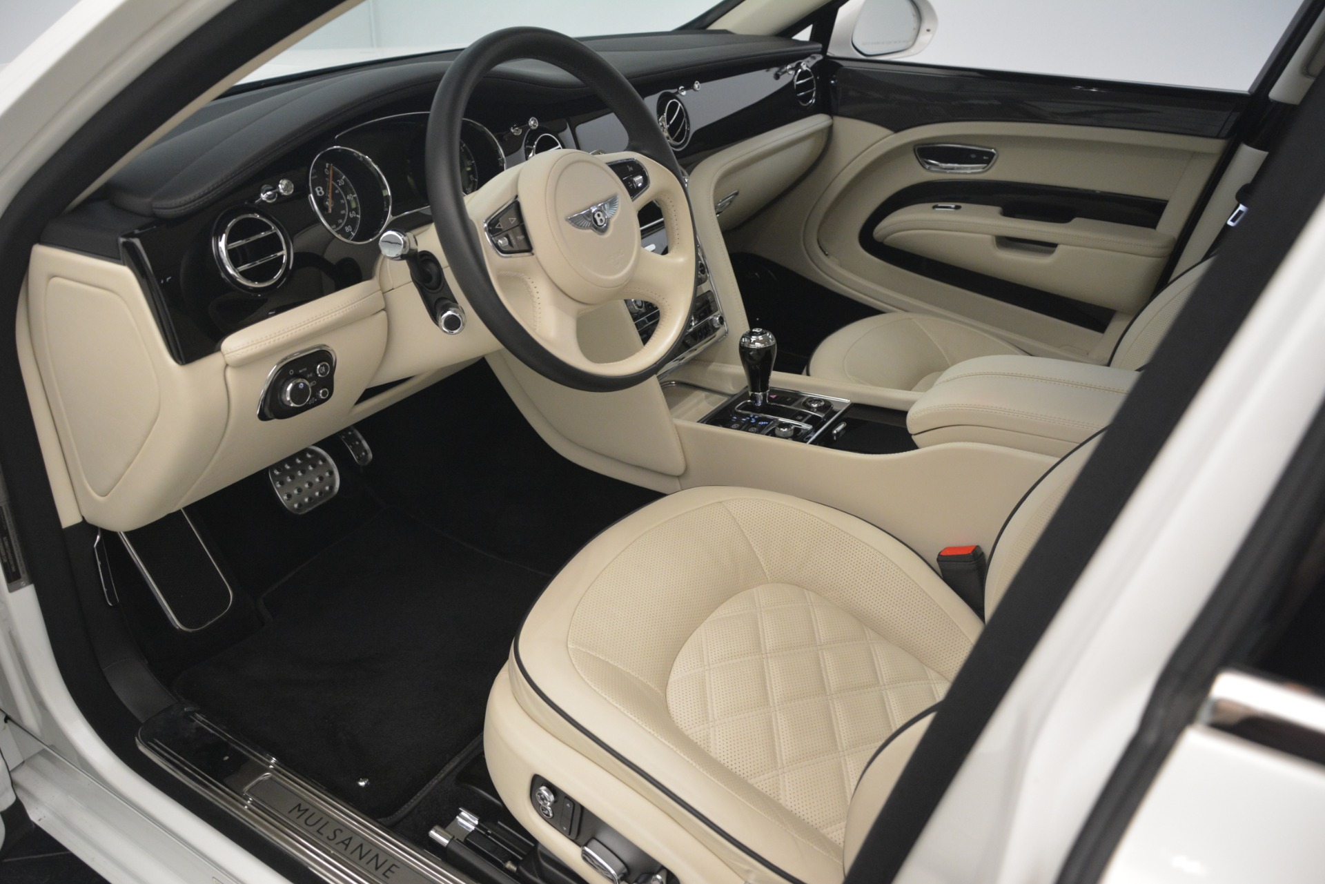 Used-2016-Bentley-Mulsanne-Speed