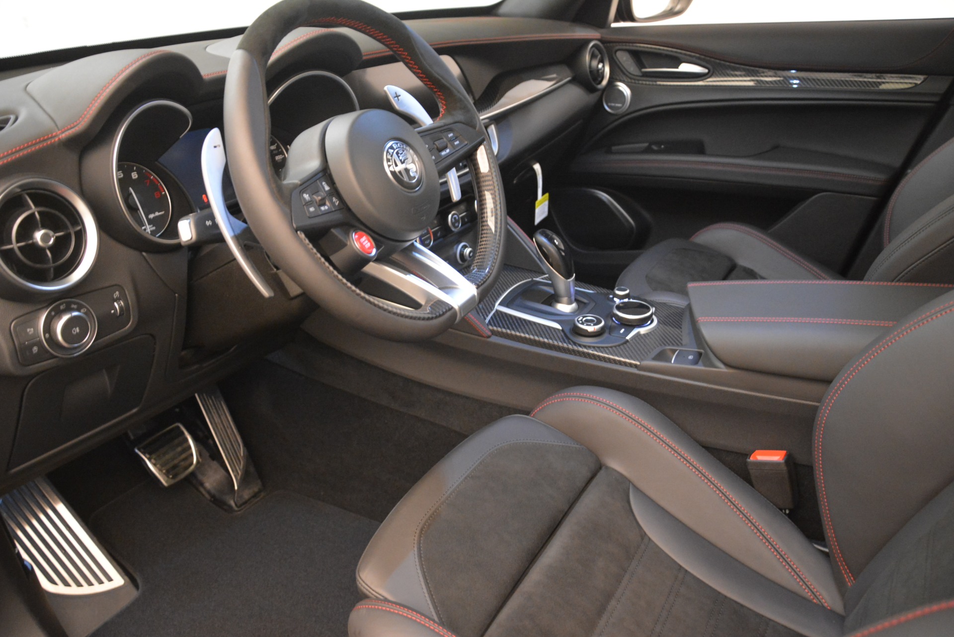 Used-2019-Alfa-Romeo-Stelvio-Quadrifoglio