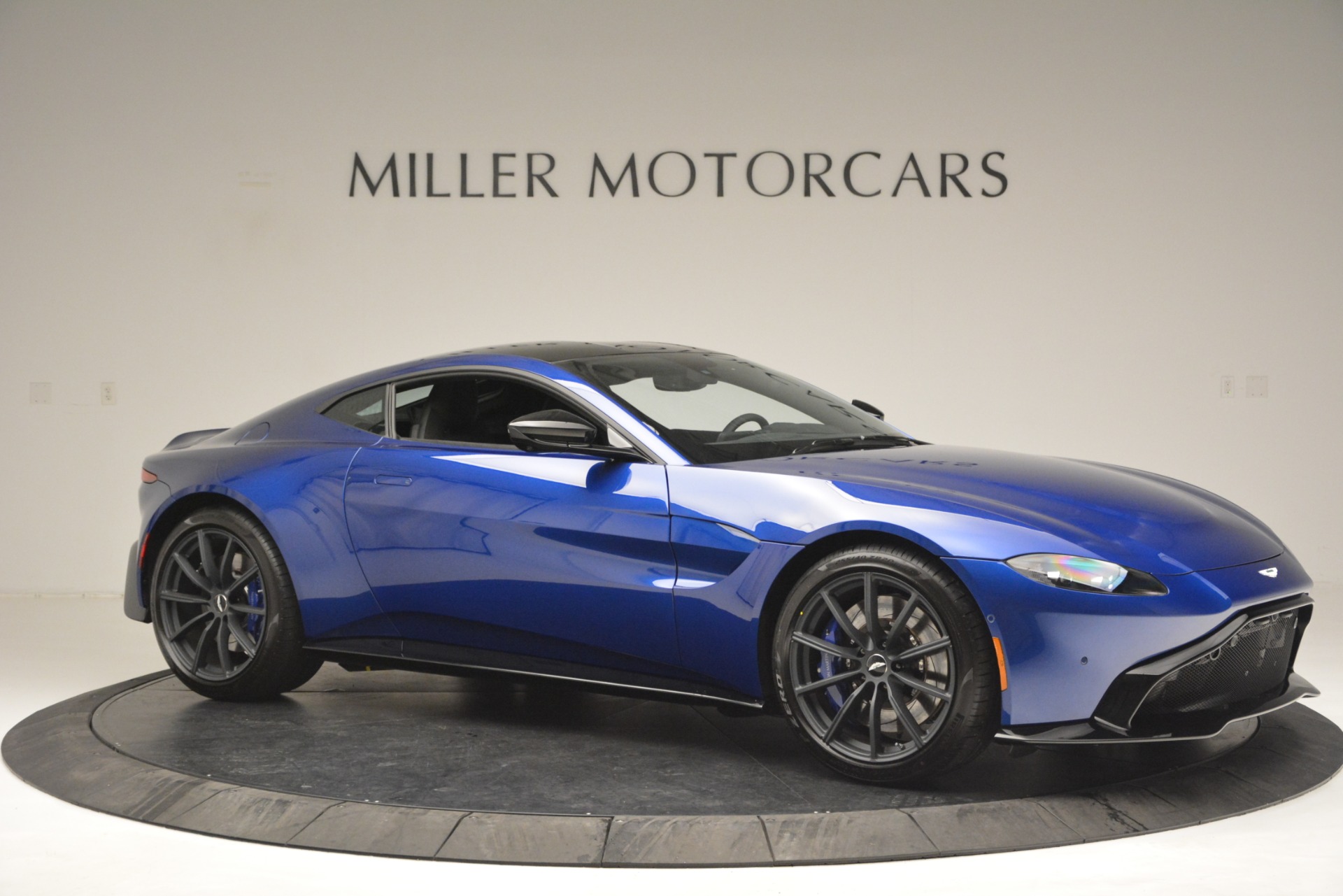Used-2019-Aston-Martin-Vantage-Coupe