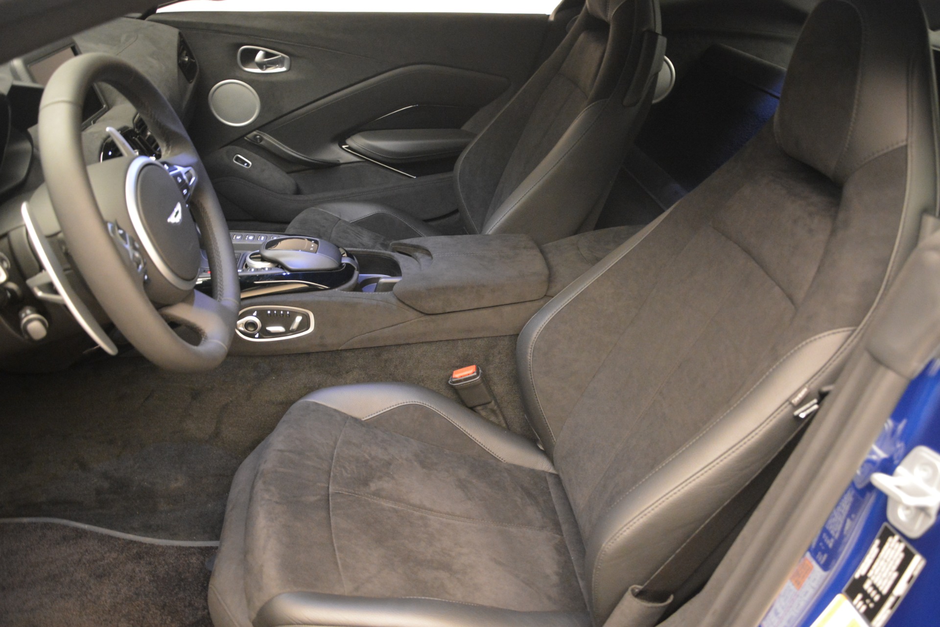 Used-2019-Aston-Martin-Vantage-Coupe