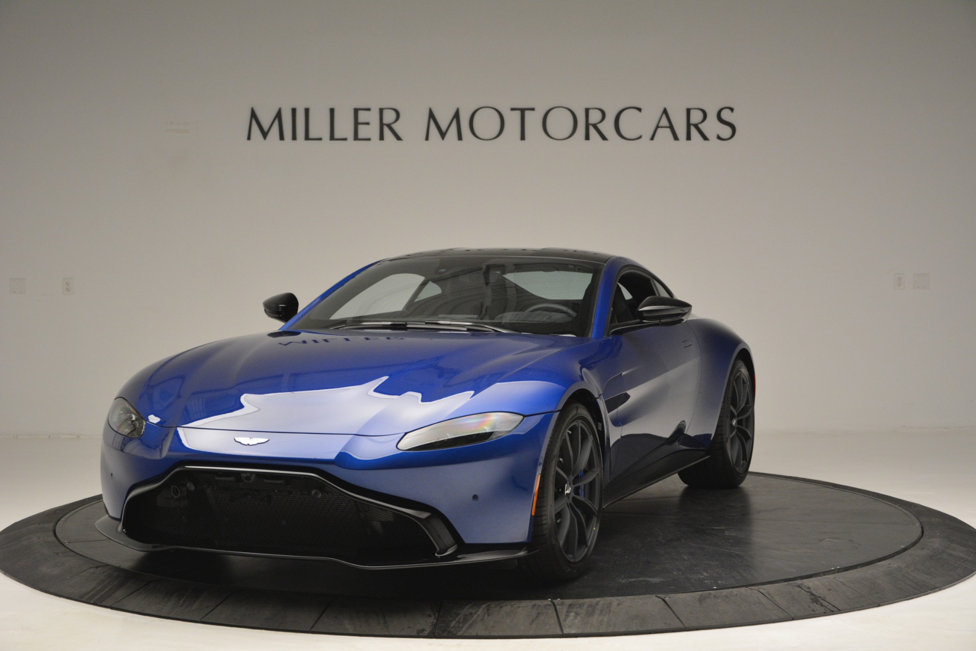 Used-2019-Aston-Martin-Vantage-Coupe