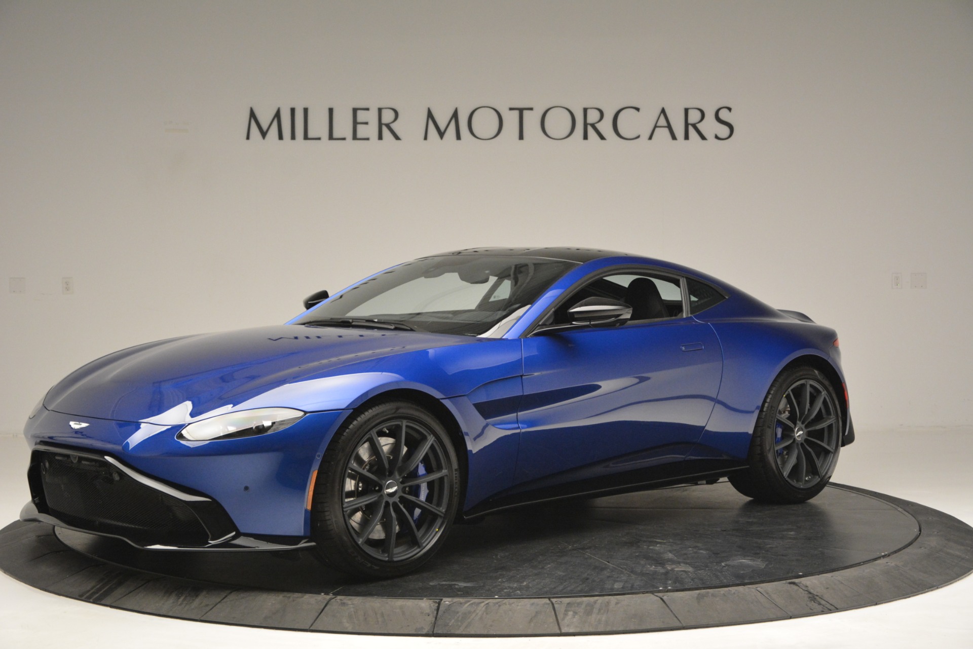 Used-2019-Aston-Martin-Vantage-Coupe