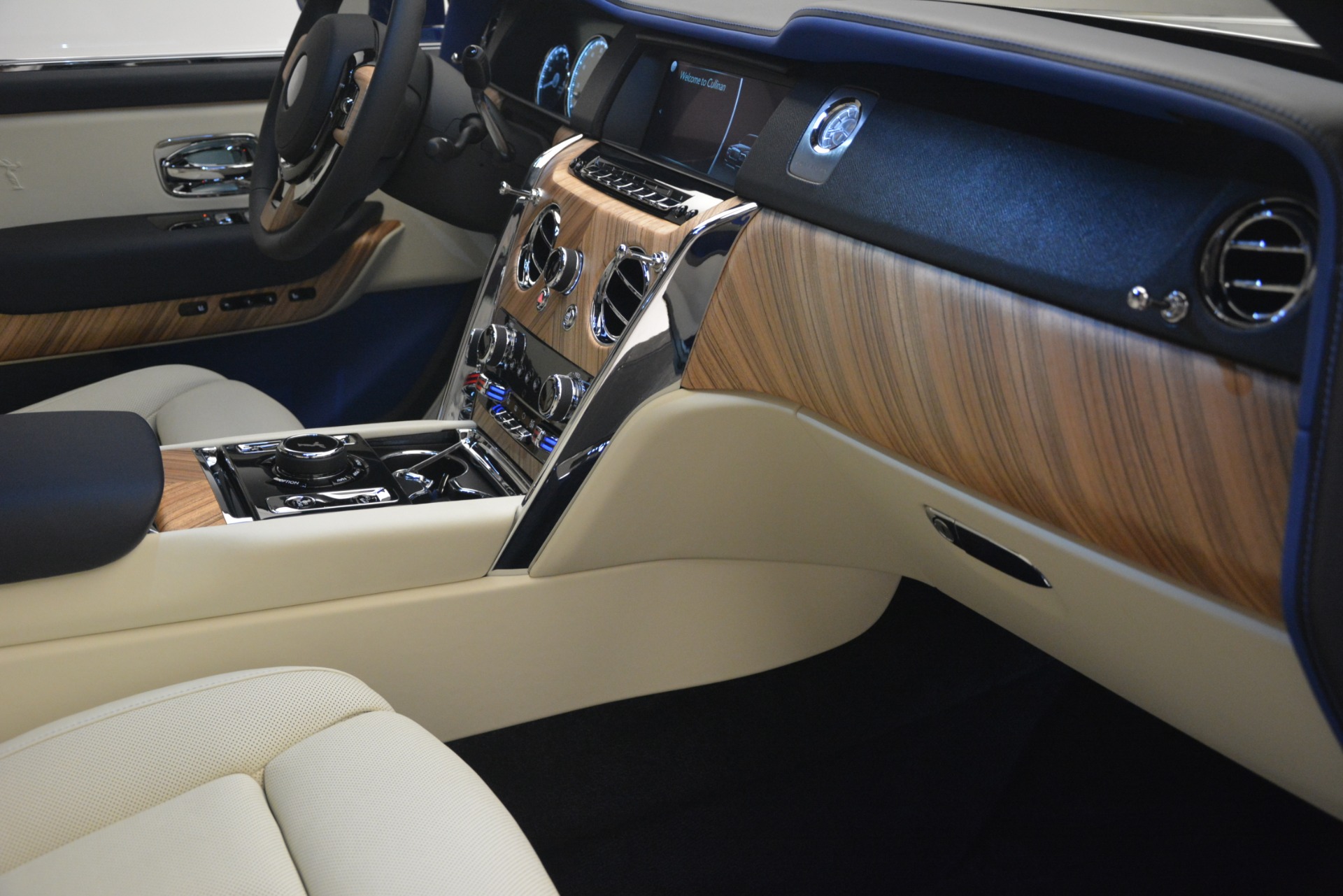 New-2019-Rolls-Royce-Cullinan