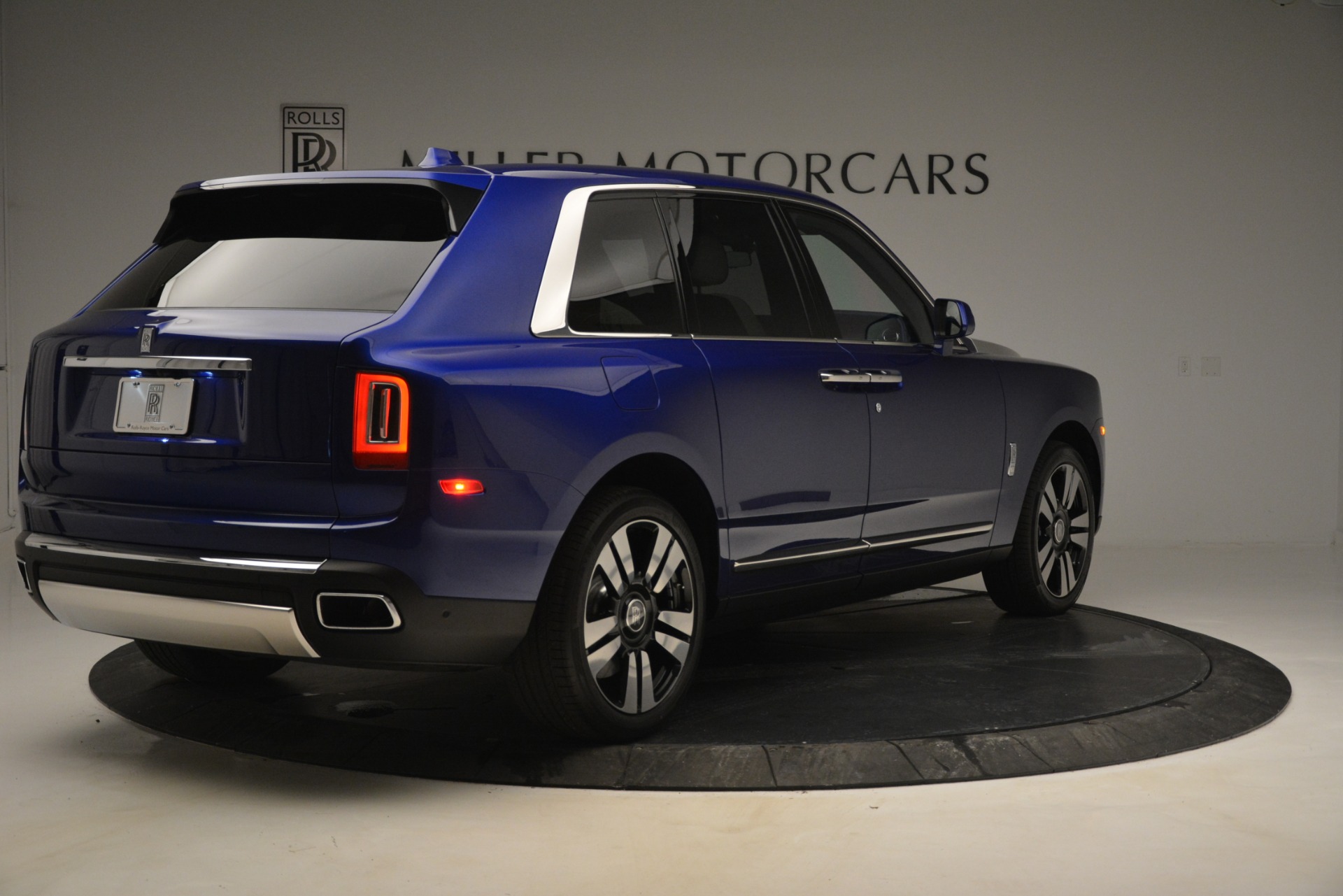 New-2019-Rolls-Royce-Cullinan