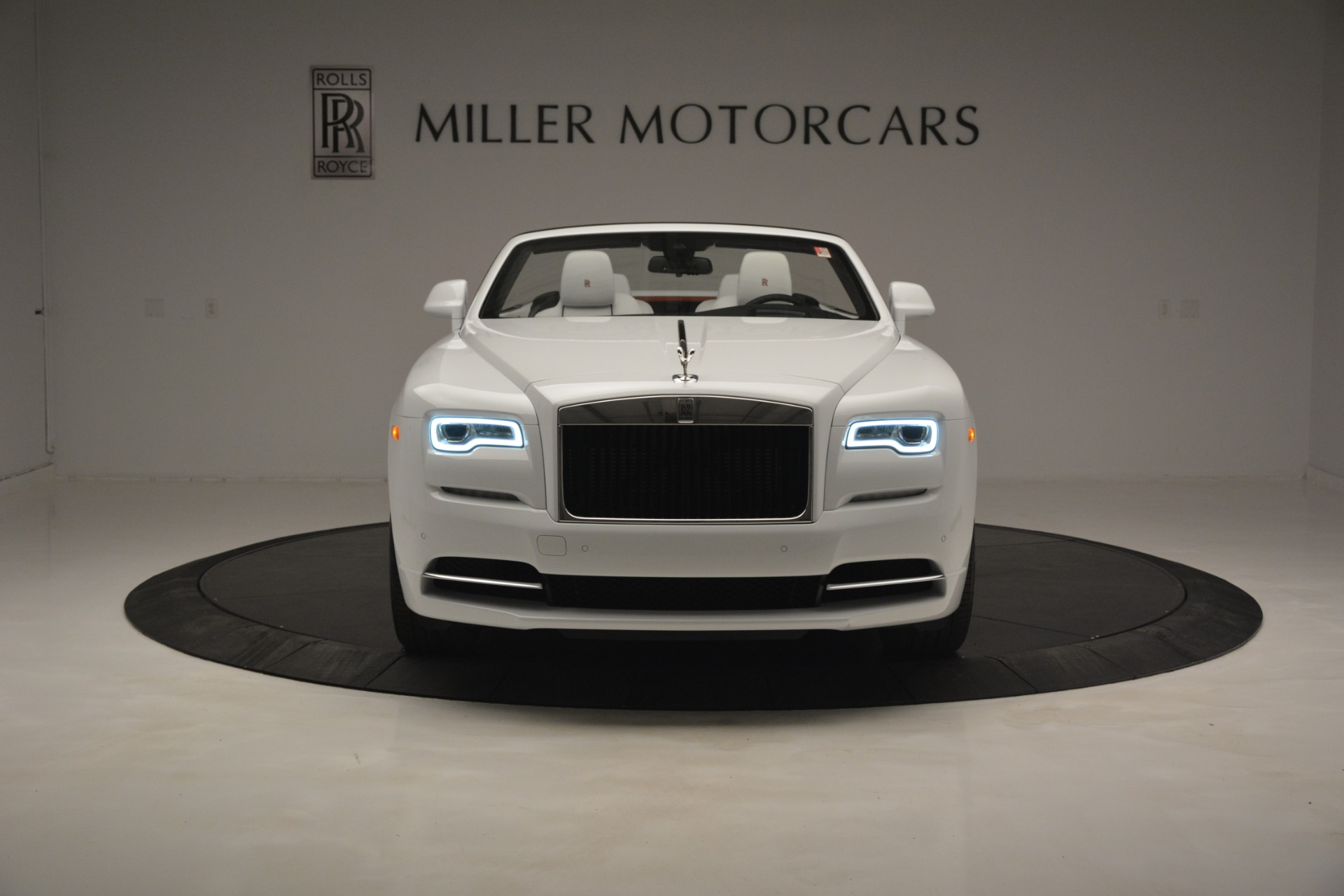 New-2019-Rolls-Royce-Dawn