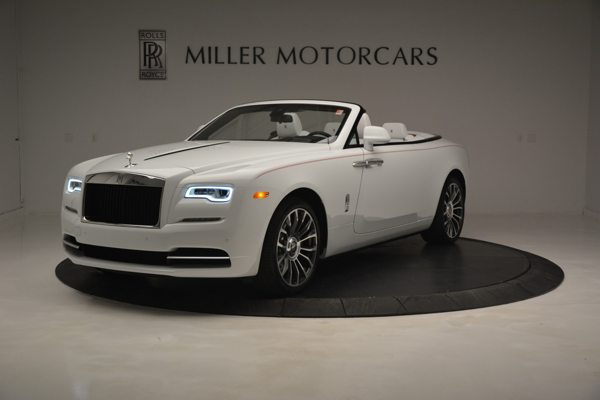 New-2019-Rolls-Royce-Dawn